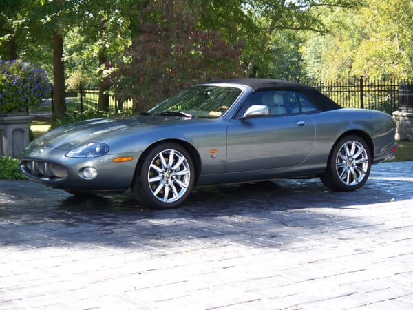 2004 Jaguar XKR