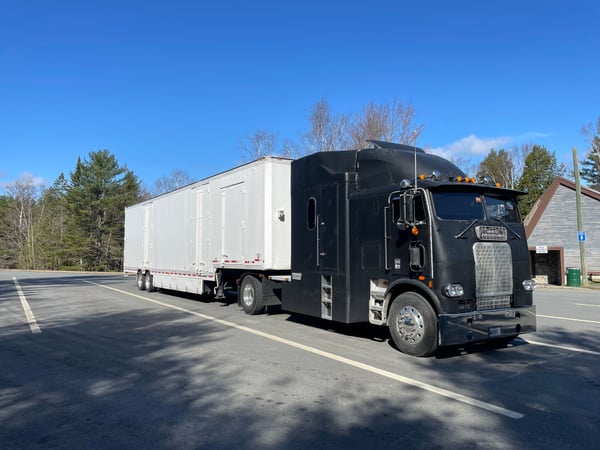 Freightliner / Kentucky trailer
