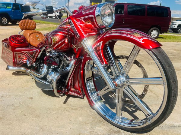 2012 HARLEY DAVIDSON CUSTOM ROAD KING SHOW BIKE 