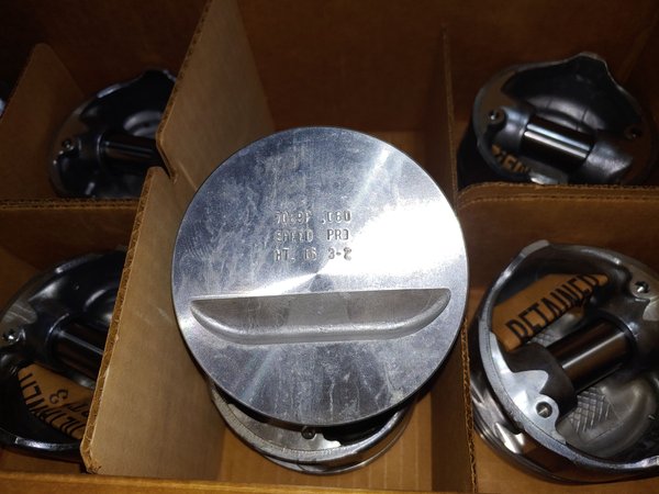 SBC 350 Pistons  for Sale $125 