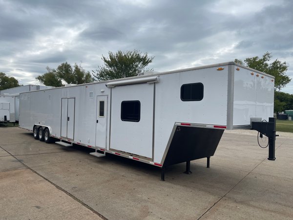 53 Foot Performax Gooseneck Lounge Trailer   for Sale $110,000 