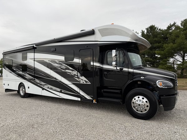 2026 Renegade Verona 40VBH Bunkbed Floorplan  for Sale $384,999 