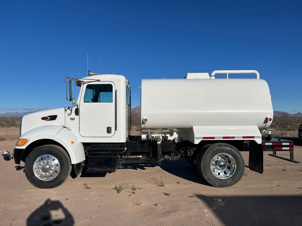 2009 Peterbilt 335 Water Truck  for Sale $55,000 