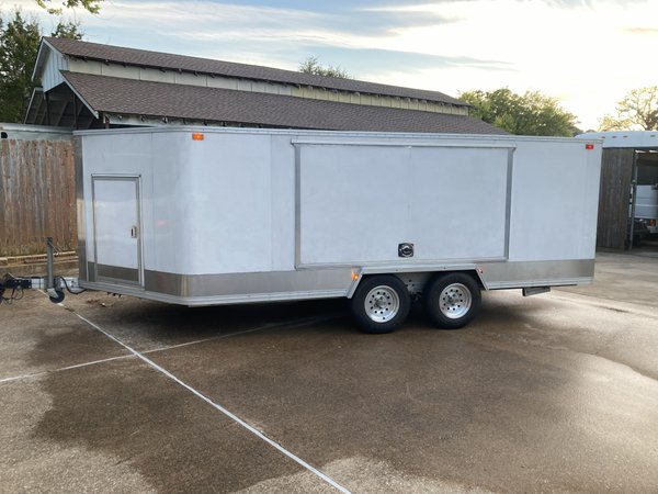 2004 Trailex Enclosed car trailer 