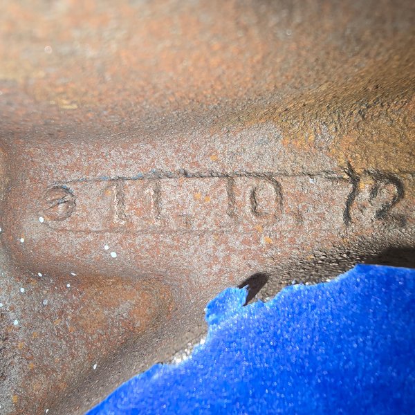 11 10 72 oem Cast iron Mopar Small Block Intake Manifold  for Sale $200 