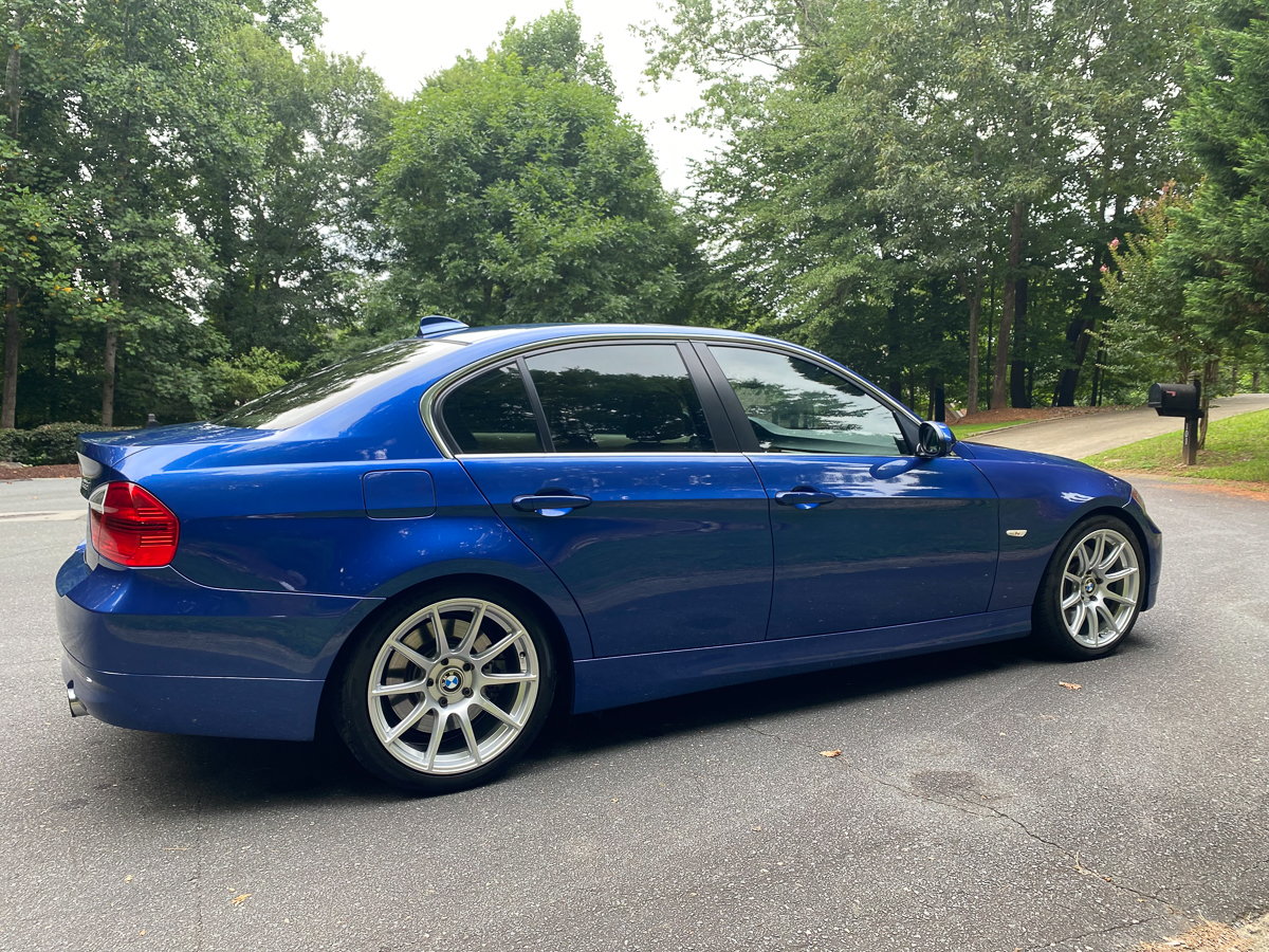 2007 BMW 335i - 2007 e90 335i (sedan), 6MT, 44K miles, Sport, Premium, Adaptive HID, heavily optioned - Used - VIN WBAVB73507PA65609 - 44,646 Miles - 6 cyl - 2WD - Manual - Sedan - Blue - Cramerton, NC 28032, United States
