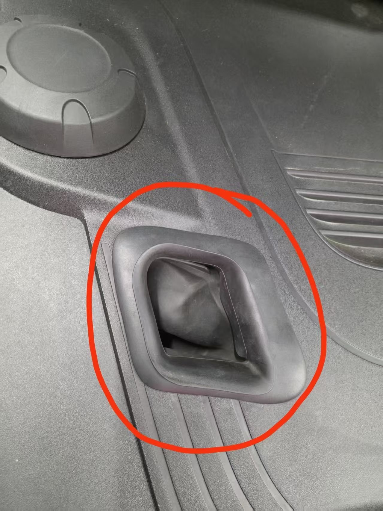 Brake duct issue found by SilverRocket