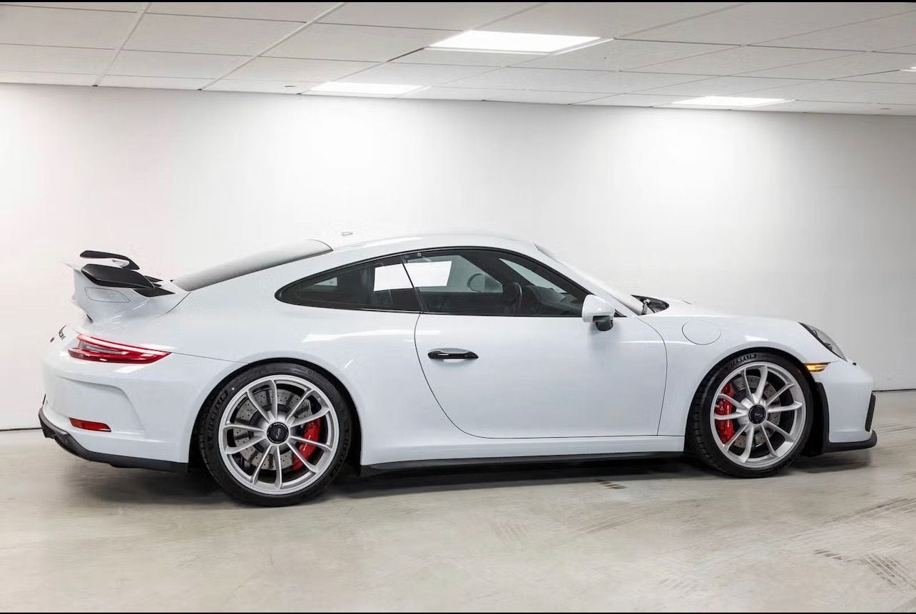 2018 Porsche GT3 - 2018 GT3 991.2 Manual - Used - VIN WPOAC2A9XJS174636 - 29,300 Miles - 6 cyl - 2WD - Manual - Coupe - White - San Leandro, CA 94577, United States