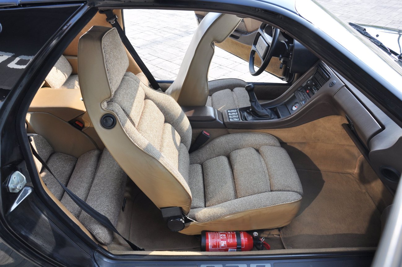 int_seat2_2b4253282bf3a7f83d5faf9b9e7ade