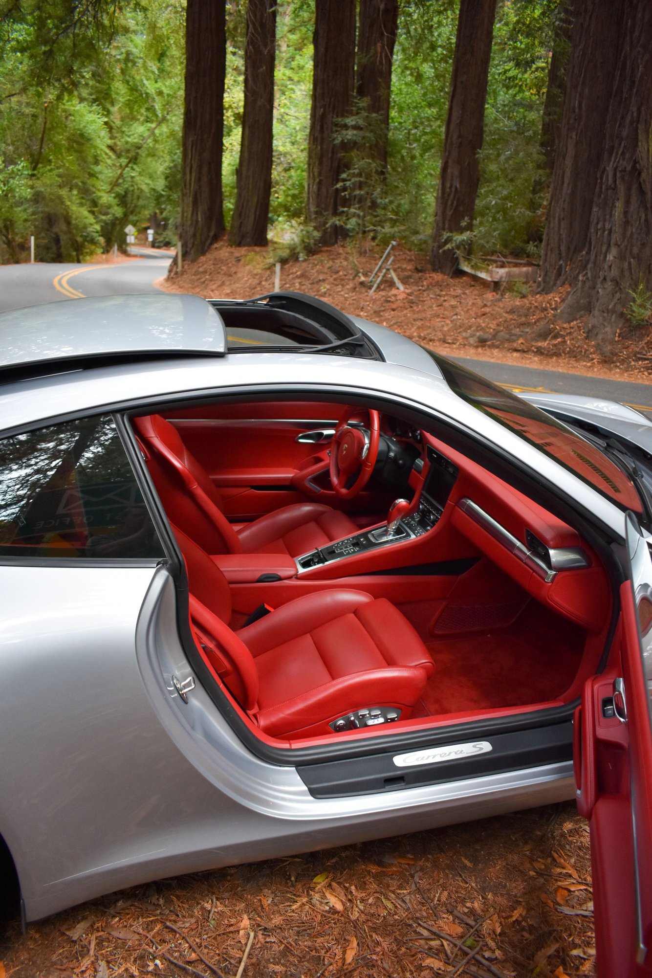 2014 Porsche 911 - 2014 Porsche 911 Carrera S Low Miles, Great Options - Used - VIN WP0AB2A93ES122709 - 24,500 Miles - 6 cyl - 2WD - Automatic - Coupe - Silver - San Francisco, CA 94109, United States