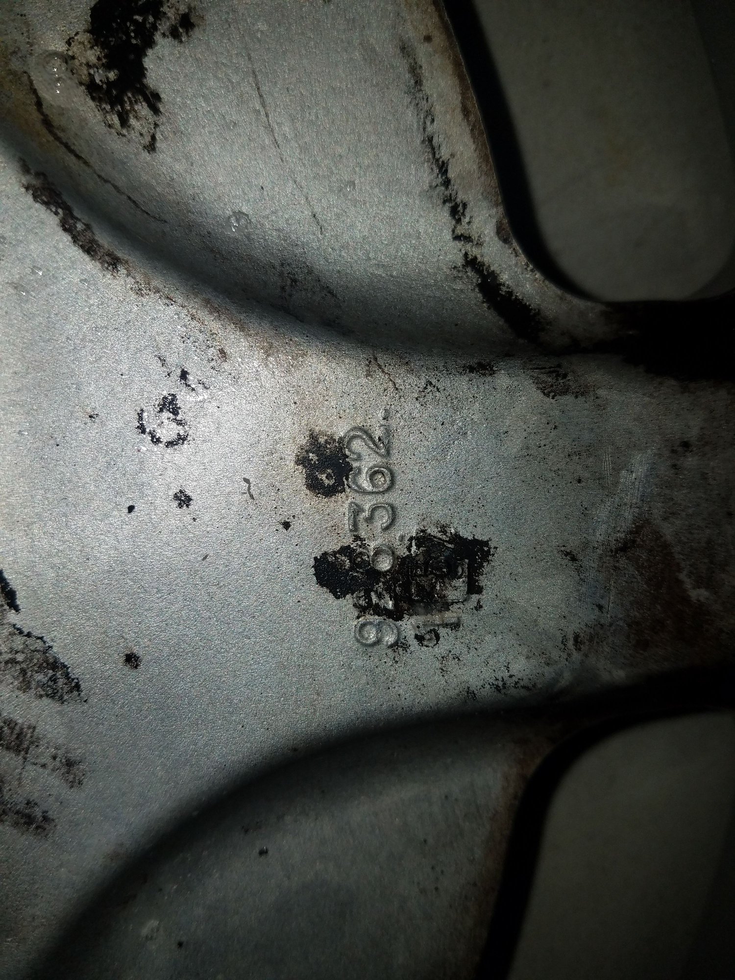 Wheels and Tires/Axles - 928 90-91 man hole wheels with RDK (tpms) - Used - 1990 to 1991 Porsche 928 - Farmingtn Hls, MI 48334, United States