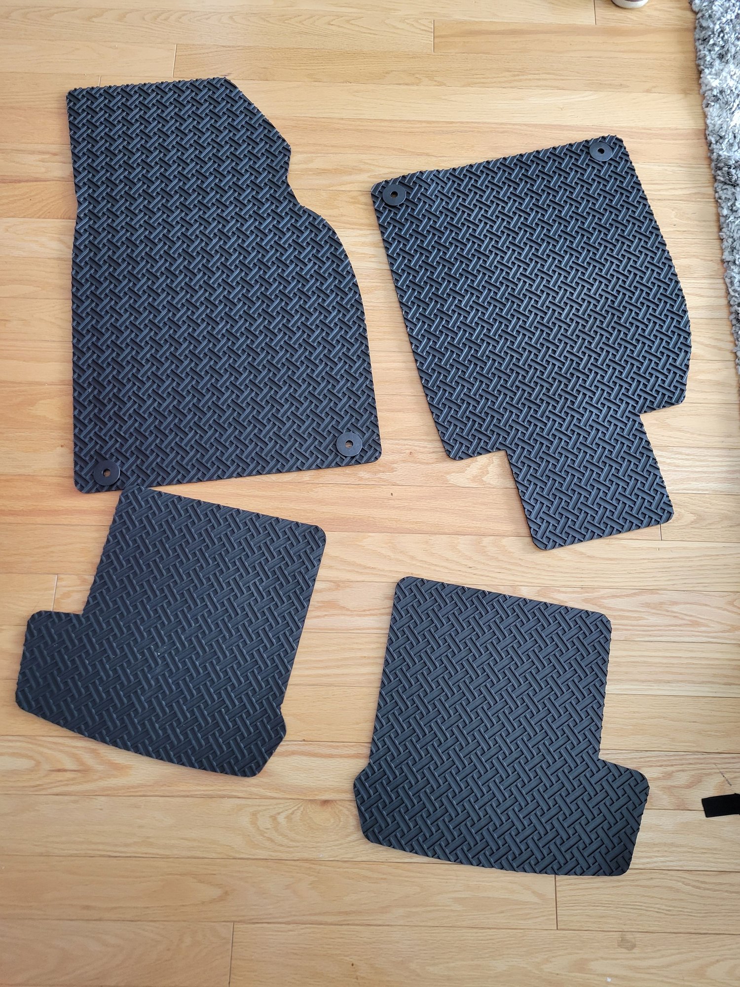 Interior/Upholstery - LLoyd Northridge weather mats 991.2 4 piece - Used - 0  All Models - Long Island City, NY 11109, United States