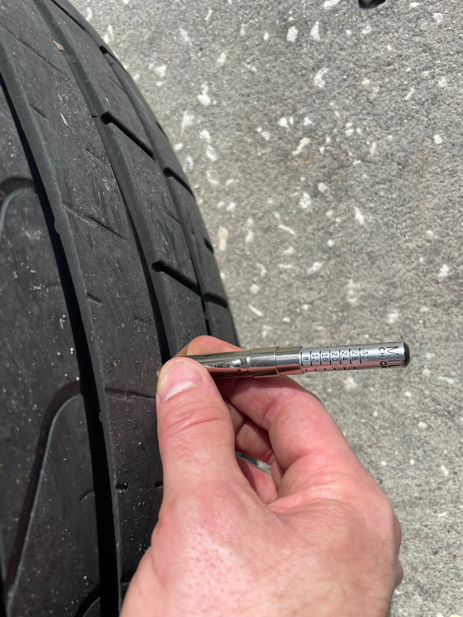 Wheels and Tires/Axles - PORSCHE BOXSTER/CAYMAN OEM CARRERA SIII SATIN PLATINUM WHEEL/TIRE/TPMS/CAP SET - Used - 2014 to 2018 Porsche Cayman - Tampa, FL 33626, United States