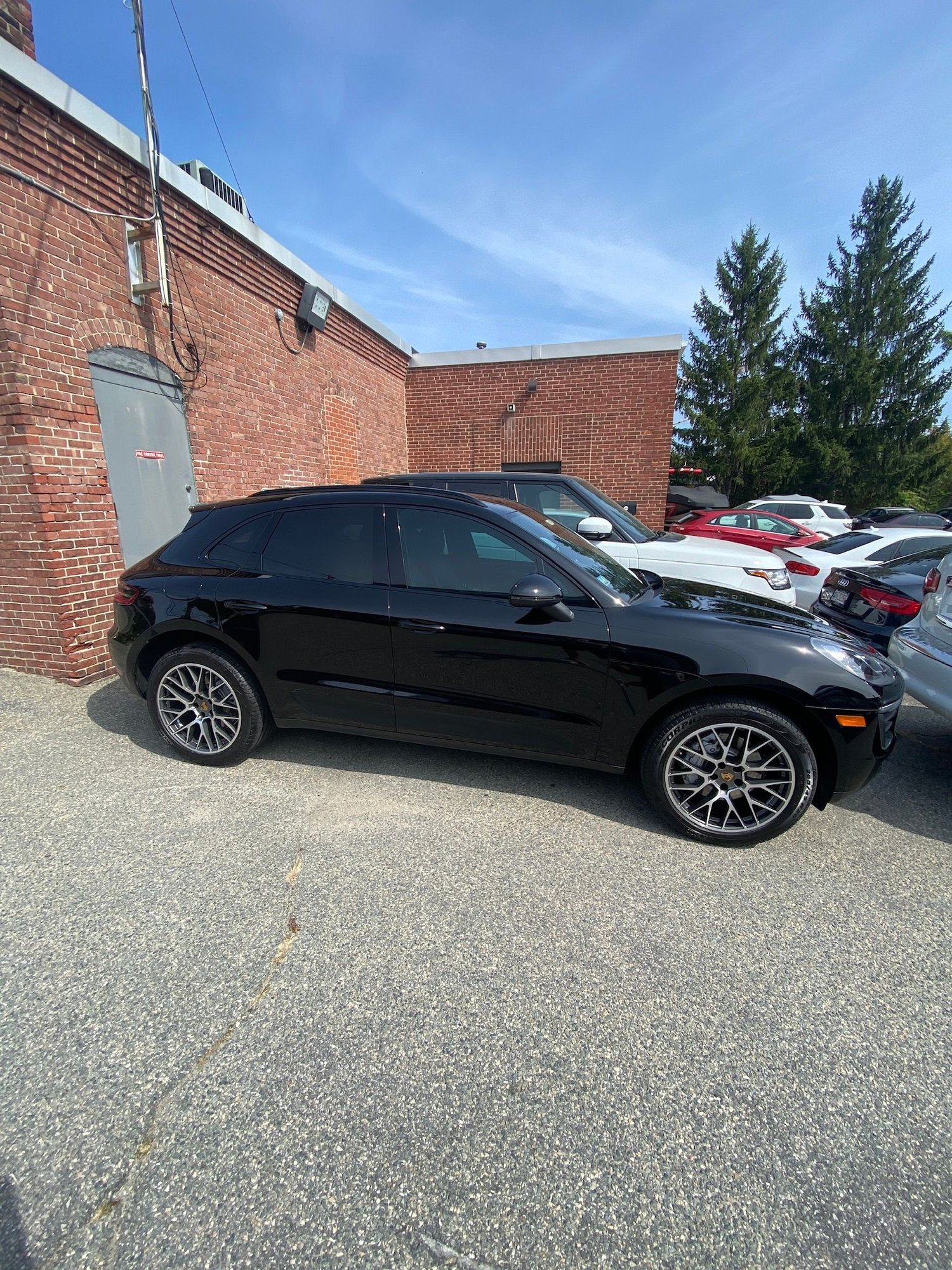 2017 Porsche Macan - 2017 Macan S 29k Miles - CPO - Great build - Used - VIN WP1AB2A54HLB18517 - 29,500 Miles - 6 cyl - Charlestown, MA 02129, United States