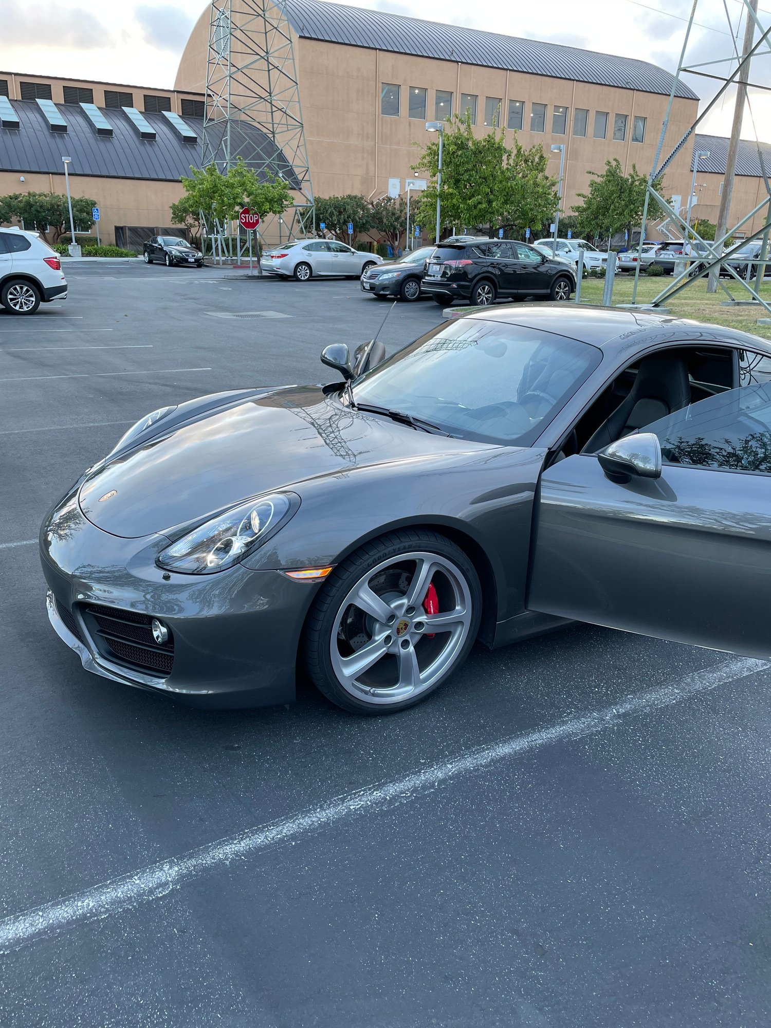 2016 Porsche Cayman - '16 Cayman S in immaculate condition - Used - VIN WP0AB2A80GK185101 - 34,300 Miles - 6 cyl - 2WD - Automatic - Coupe - Gray - Foster City, CA 94404, United States