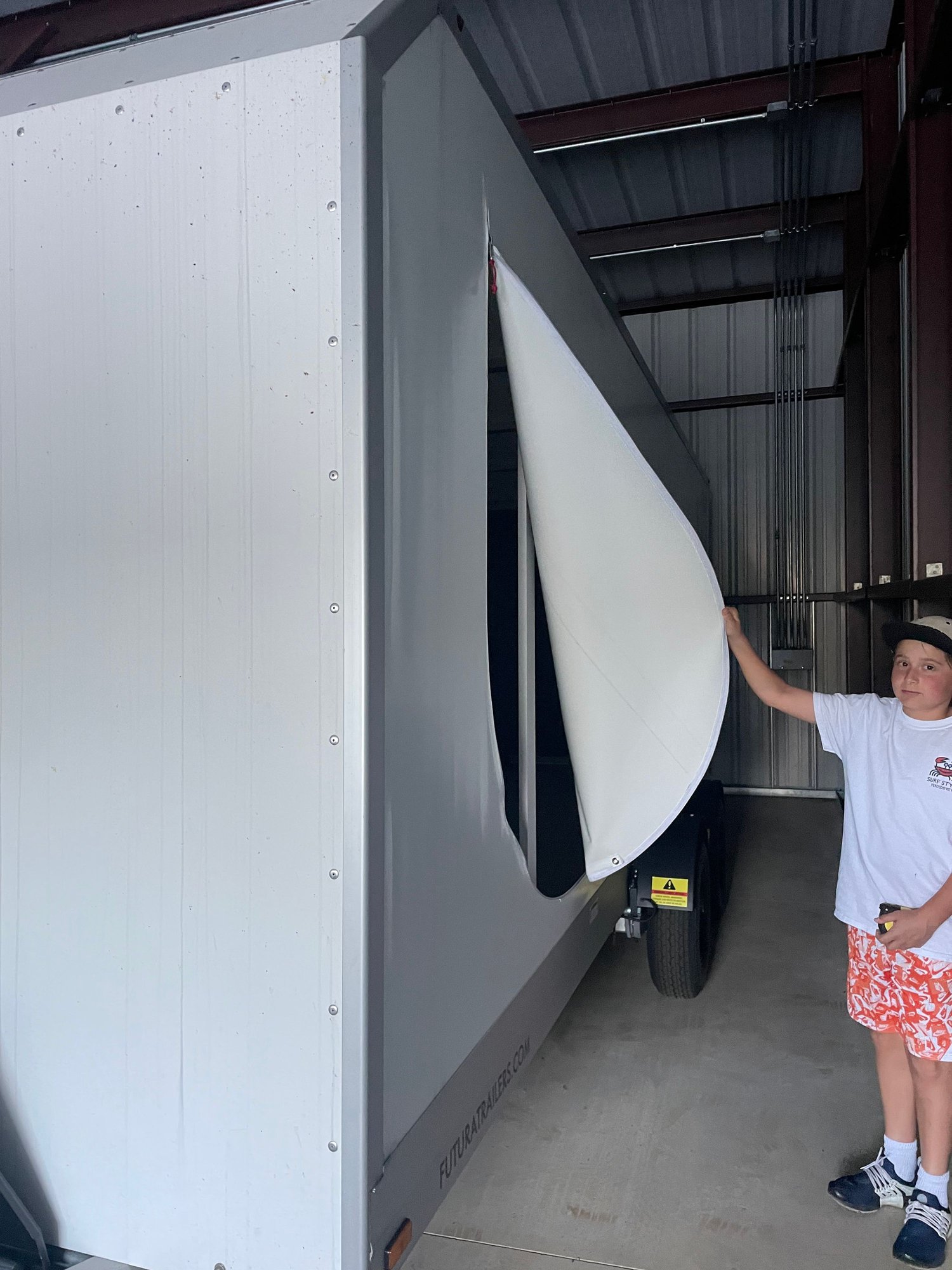 2023 Porsche 911 - Futura Super Tourer enclosed Trailer white with Spare, Winch and Tie Downs like new! - Used - VIN 6ZFF1BT2NA002768 - 500 Miles - Little Rock, AR 72223, United States