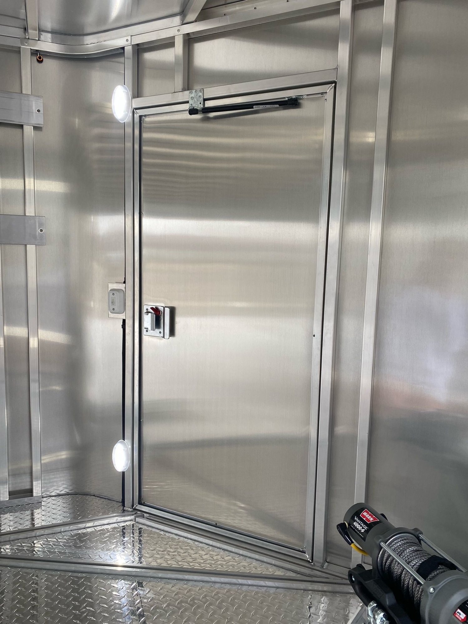 2019 Porsche 911 - Trailex Enclosed Car Trailer – 6” Additional Factory Height, Diamond Plate - Used - VIN 1XTXC2329H1999917 - 750 Miles - Wayzata, MN 55391, United States