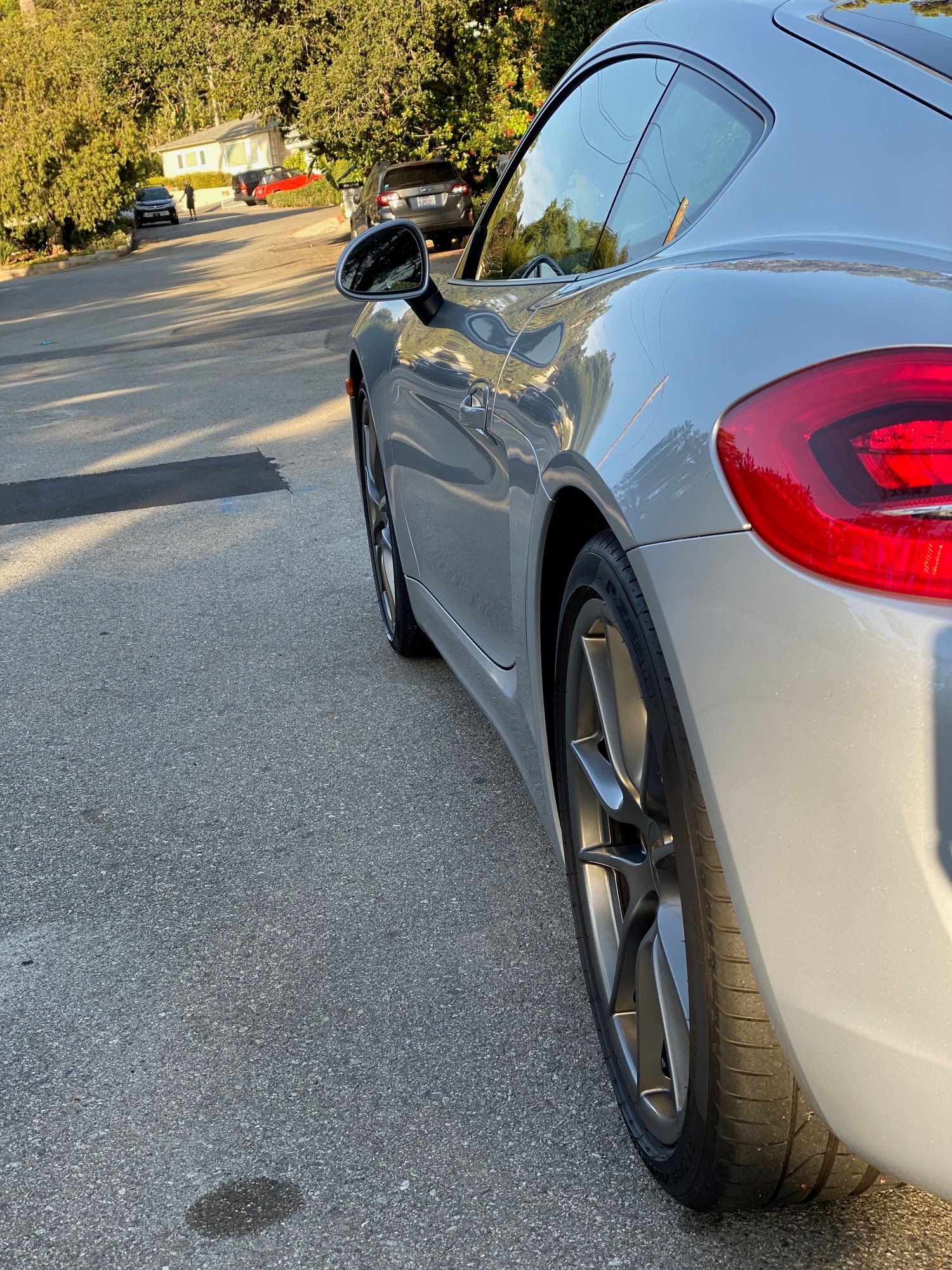 2014 Porsche Cayman - 2014 Cayman S PDK - Used - VIN WP0AB2A89EK192271 - 31,000 Miles - 6 cyl - 2WD - Automatic - Coupe - Silver - Laguna Beach, CA 92651, United States