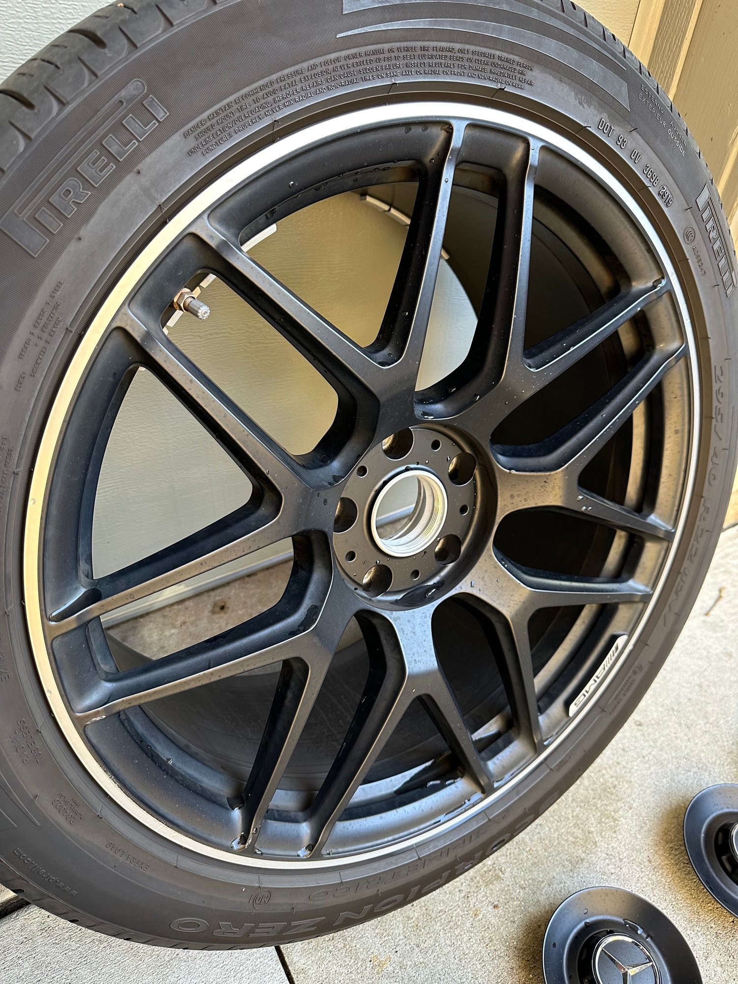 Wheels and Tires/Axles - 22 inch Mercedes-Benz G63 AMG Wheels & Tires - Used - 2020 to 2023 Mercedes-Benz G63 AMG - Madison, WI 53705, United States