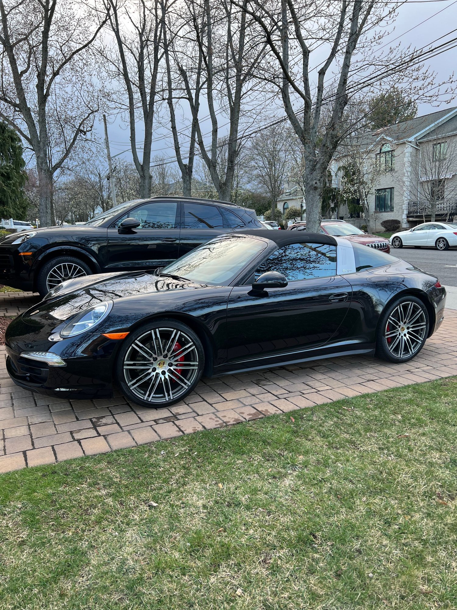 2016 Porsche 911 - 2016 Porsche Targa 4S - Used - VIN WP0BB2A94GS136397 - 53,050 Miles - 6 cyl - AWD - Automatic - Convertible - Black - Fort Lee, NJ 07024, United States