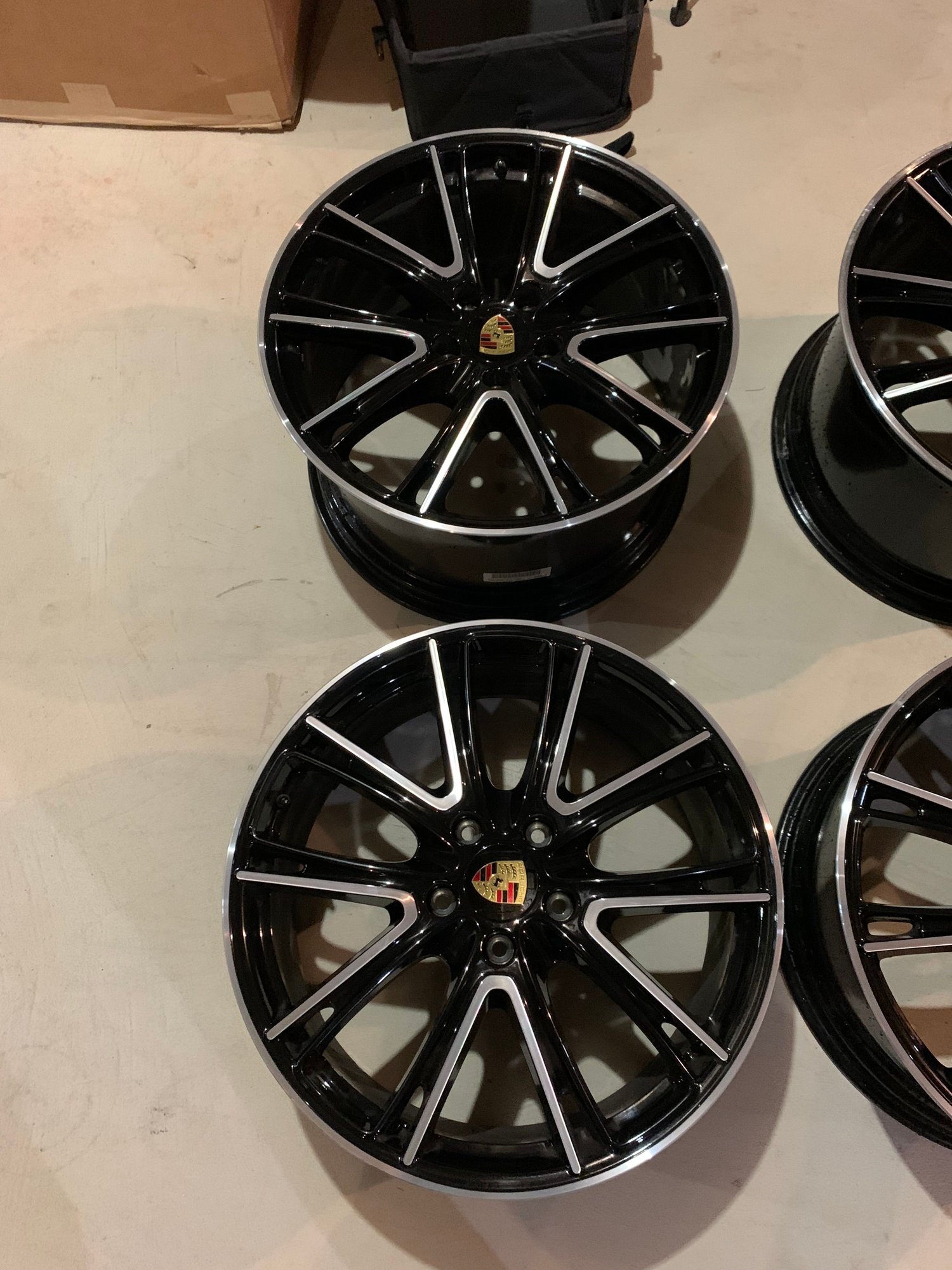 Wheels and Tires/Axles - Porsche Panamera Wheels OEM - 21" Exclusive Design Black - Used - 2017 to 2019 Porsche Panamera - Allentown, PA 18104, United States