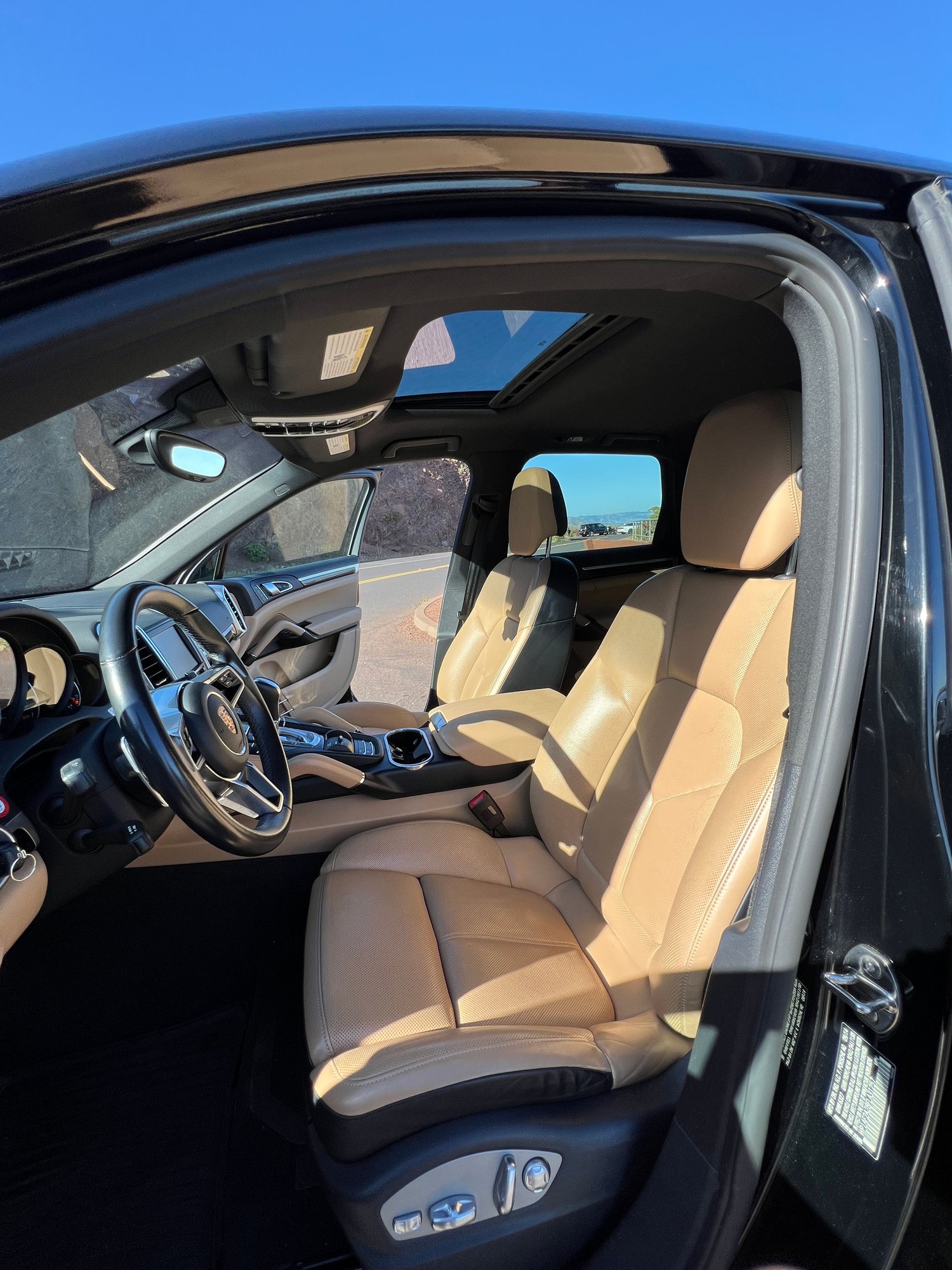 2015 Porsche Cayenne - 2015 Porsche Cayenne Diesel - Used - VIN WP1AF2A28FLA31257 - 63,000 Miles - 6 cyl - AWD - Automatic - SUV - Black - San Francisco, CA 94107, United States
