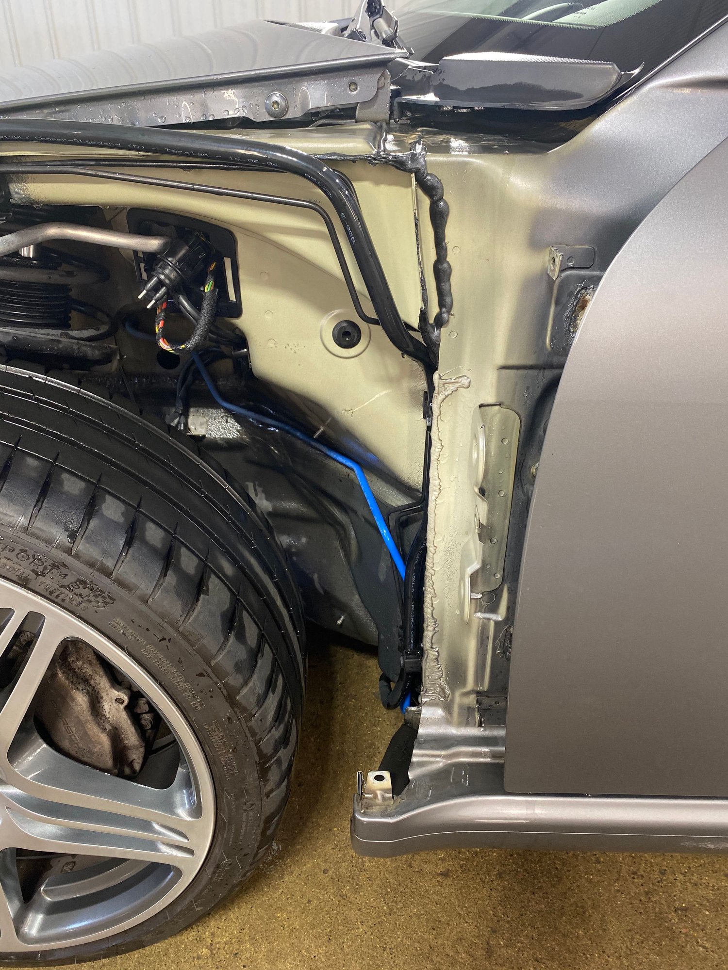 2005 Porsche 911 - 2005 Porsche 911 Carrera 6 speed - 997.1 C2 - Used - VIN WP0AA29925S715145 - 90,141 Miles - 6 cyl - 2WD - Manual - Coupe - Gray - Sioux Falls, SD 57107, United States