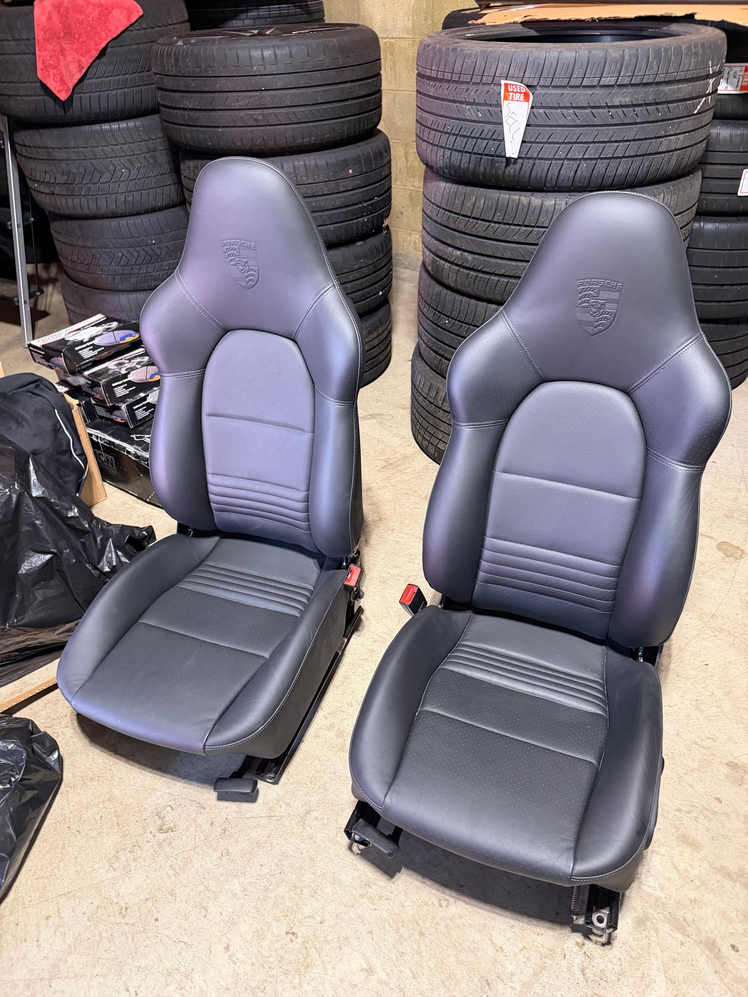 Interior/Upholstery - SUPER MINT PORSCHE 996 SPORT SEATS - Used - 1999 to 2005 Porsche GT3 - Troy, MI 48083, United States