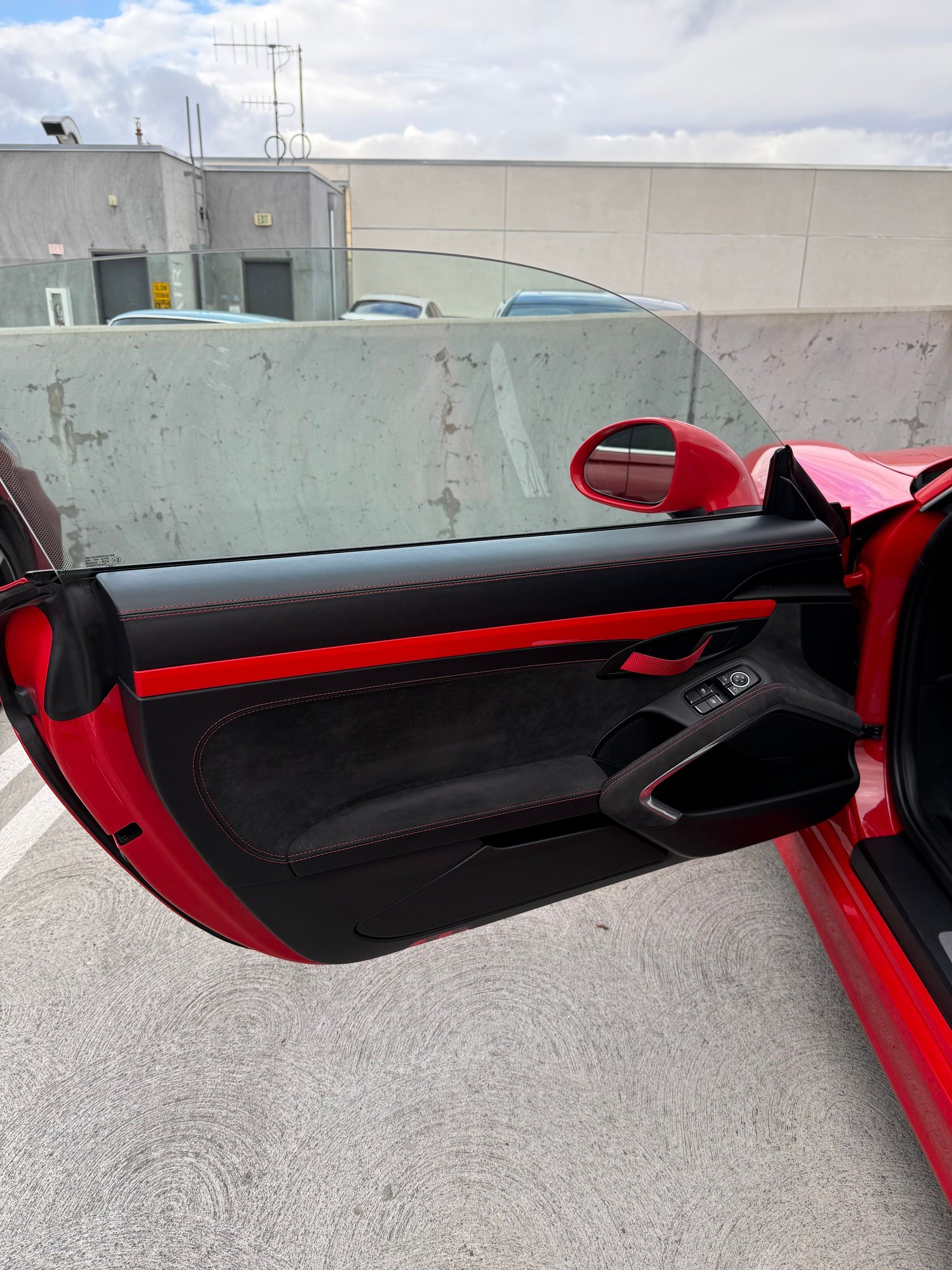 2016 Porsche Cayman GT4 - 2016 Porsche Cayman GT4 - Used - VIN WPOAC2A87GK197226 - 27,800 Miles - 6 cyl - 2WD - Manual - Coupe - Red - San Mateo, CA 94402, United States