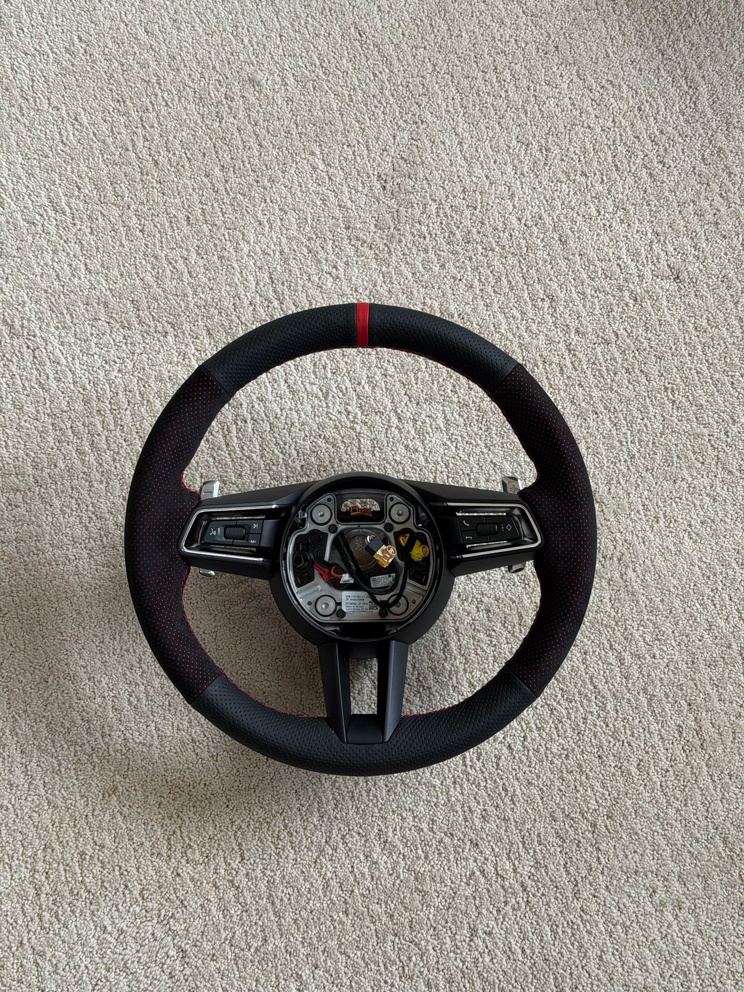 Steering/Suspension - Heated Leather Steering Wheel from 2024 Macan - Used - 2019 to 2026 Porsche Macan - Fall City, WA 98024, United States