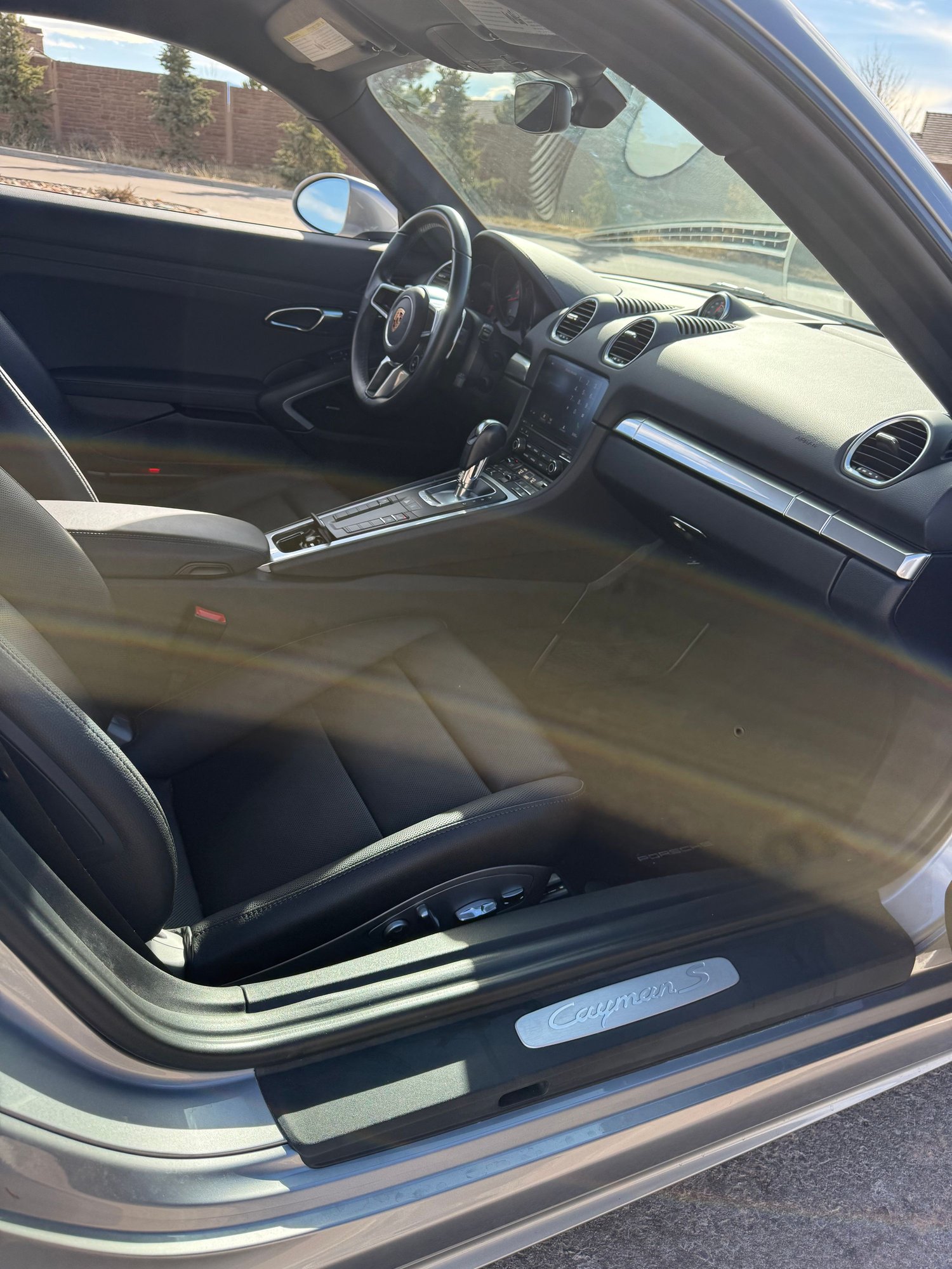 2018 Porsche 718 Cayman - 2018 Porsche Cayman 718s - Used - VIN WP0AB2A87JK278401 - 5,000 Miles - 4 cyl - 2WD - Automatic - Coupe - Silver - Monument, CO 80132, United States