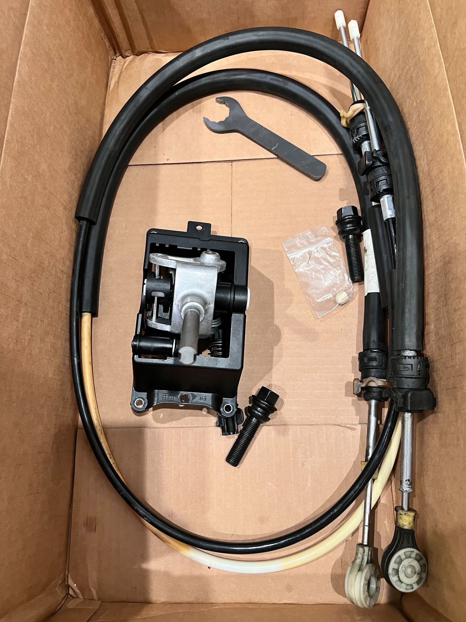 Interior/Upholstery - OEM 981 GT4 Shifter Assembly with Cables - Used - 2014 to 2023 Porsche Cayman - Irvine, CA 92612, United States