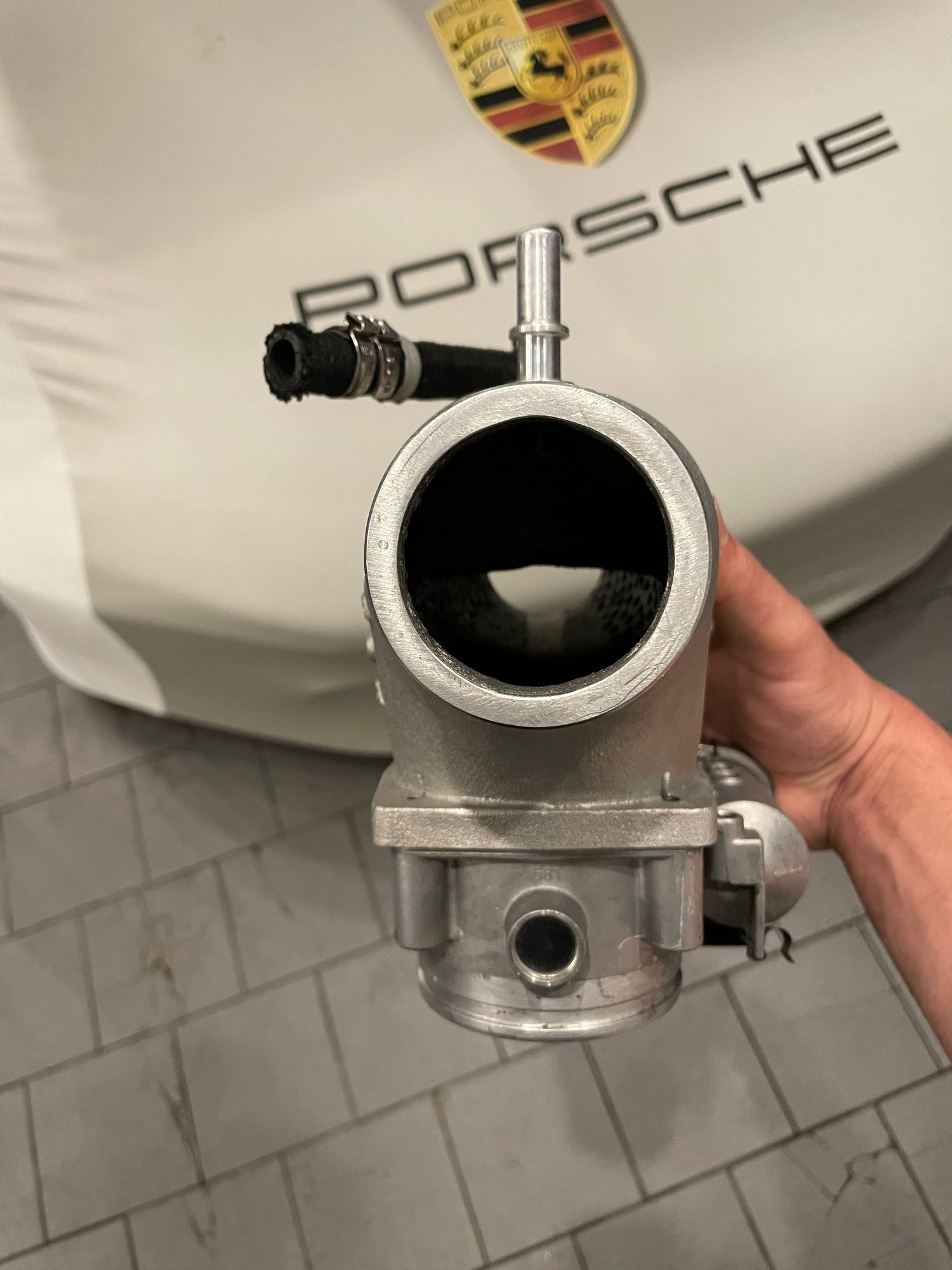 2015 Porsche 911 - IPD plenum with throttle body - Engine - Intake/Fuel - $750 - Mtl, QC H7B, Canada