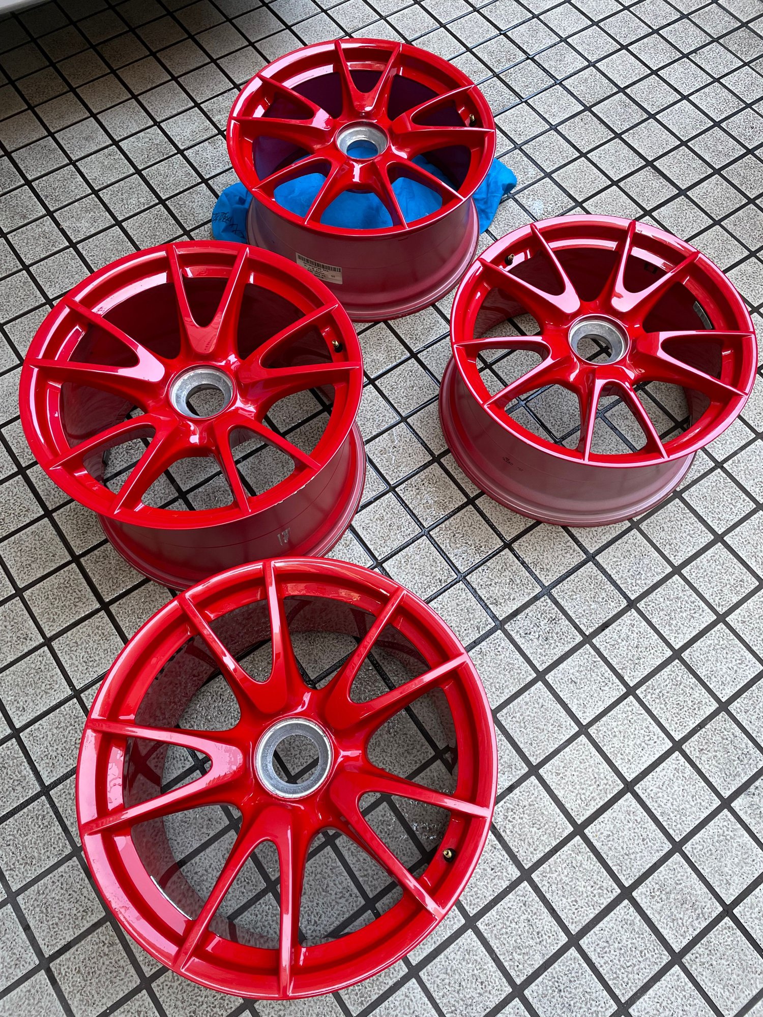 Wheels and Tires/Axles - FS: 997.2 GT3 RS MKII 3.8 Center Lock wheels RED GT3RS (set of 4) - Used - 2009 to 2012 Porsche GT3 - Seattle, WA 98105, United States