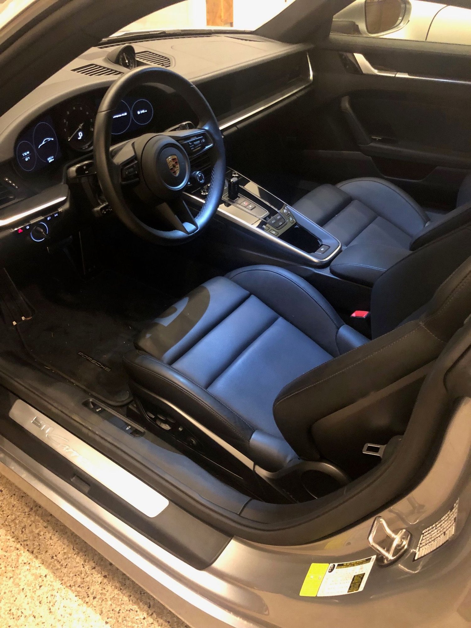 2020 Porsche 911 - 2020  911 Carrera 4S 992 with only 3,400 miles - Used - VIN WP0AB2A9XLS226305 - 3,400 Miles - 6 cyl - AWD - Automatic - Coupe - Silver - Spokane, WA 99224, United States