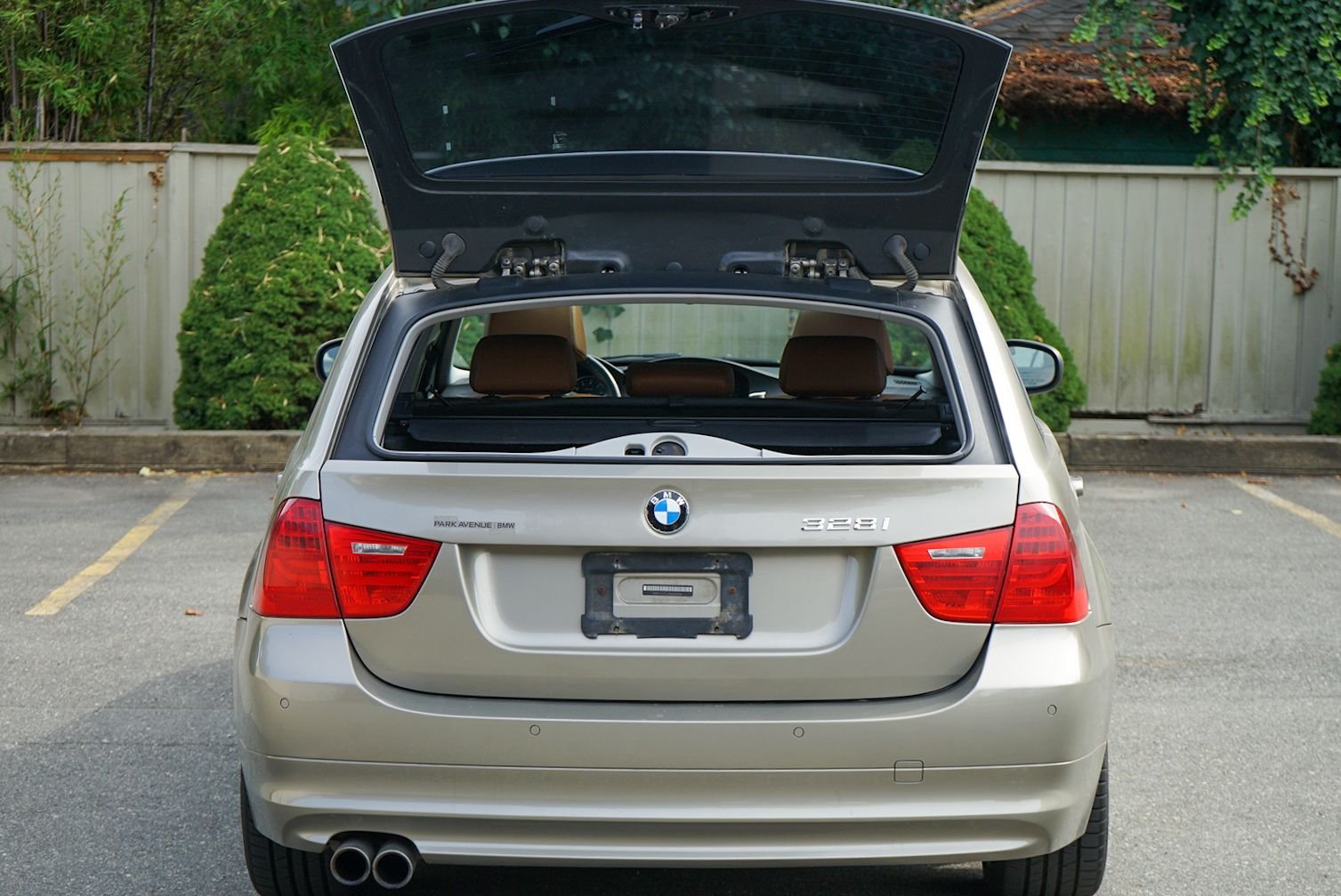 2011 BMW 328i xDrive - 2011 E91 328i xDrive Touring Sports Wagon - 6 speed - Used - VIN WBAUU3C54BA544946 - 106,000 Miles - 6 cyl - AWD - Manual - Wagon - Vancouver, BC V5Z4N6, Canada