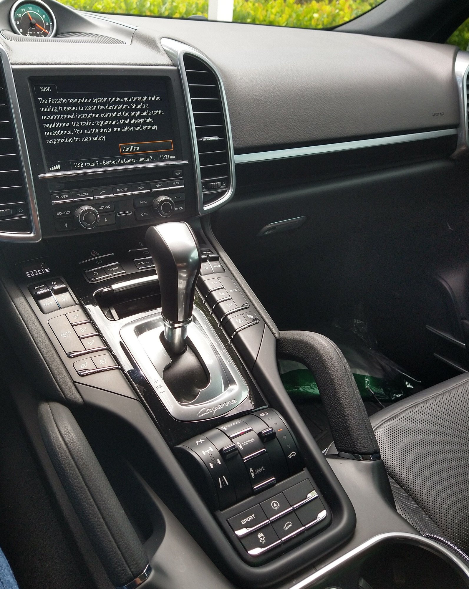 2013 Porsche Cayenne - 2013 CAYENNE S, excellent condition - Used - VIN WP1AB2A24DLA86250 - 92,000 Miles - 8 cyl - AWD - Automatic - SUV - Silver - Deerfield, FL 33441, United States