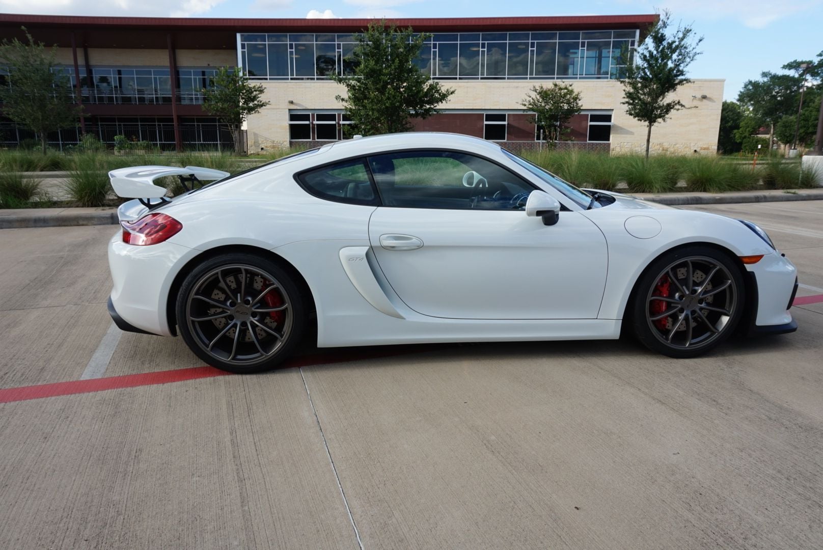 2016 Porsche Cayman GT4 - 2016 Cayman GT4, white, low mileage, no mods, warranty, located in Houston, TX - Used - VIN WP0AC2A85GK192476 - 4,940 Miles - 6 cyl - 2WD - Manual - Coupe - White - Houston, TX 77024, United States