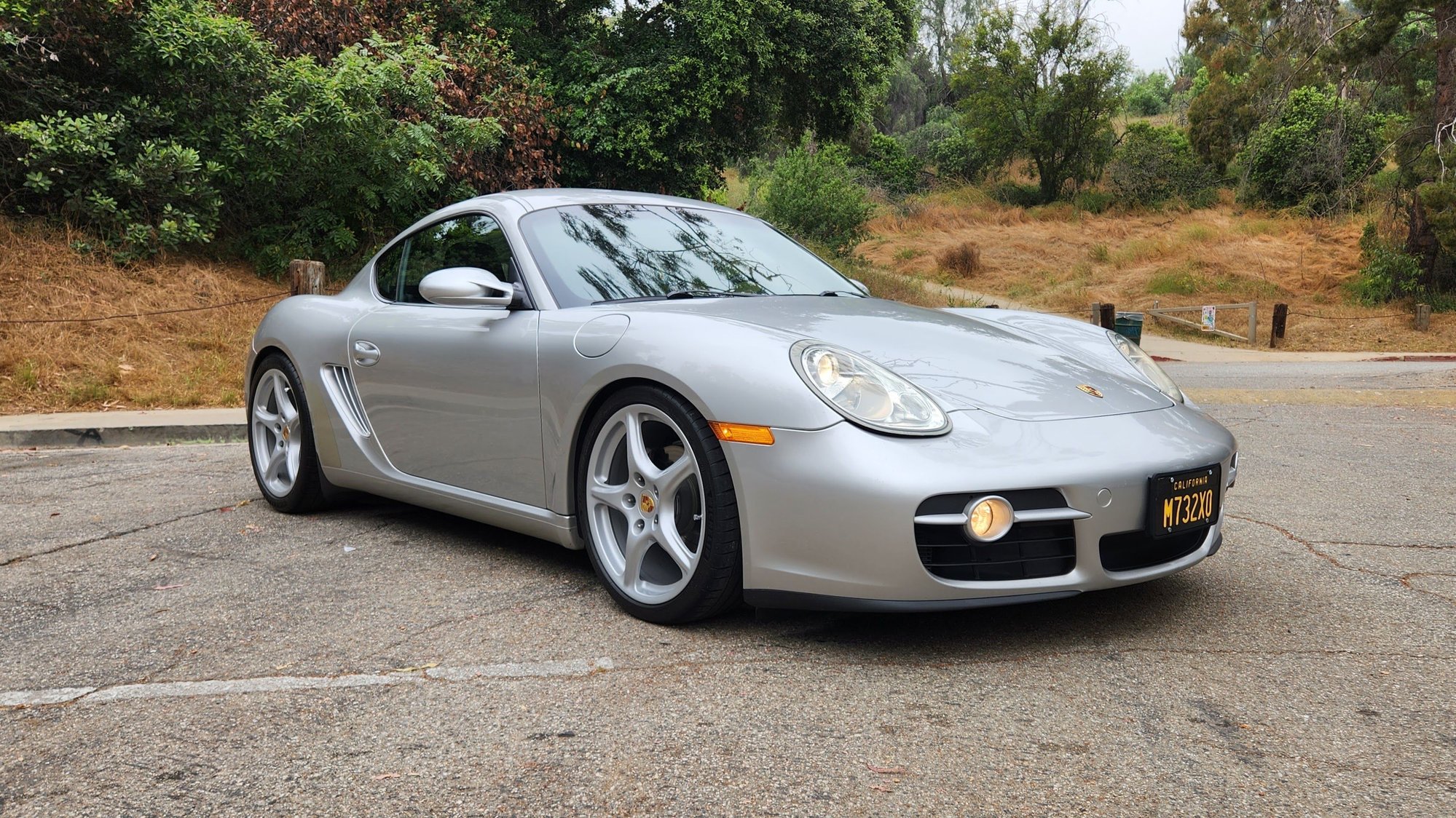 2007 Porsche Cayman - 2007 Porsche Cayman 2.7L Manual - Used - VIN WP0AA29897U762848 - 131,000 Miles - 6 cyl - 2WD - Manual - Coupe - Silver - Los Angeles, CA 90032, United States