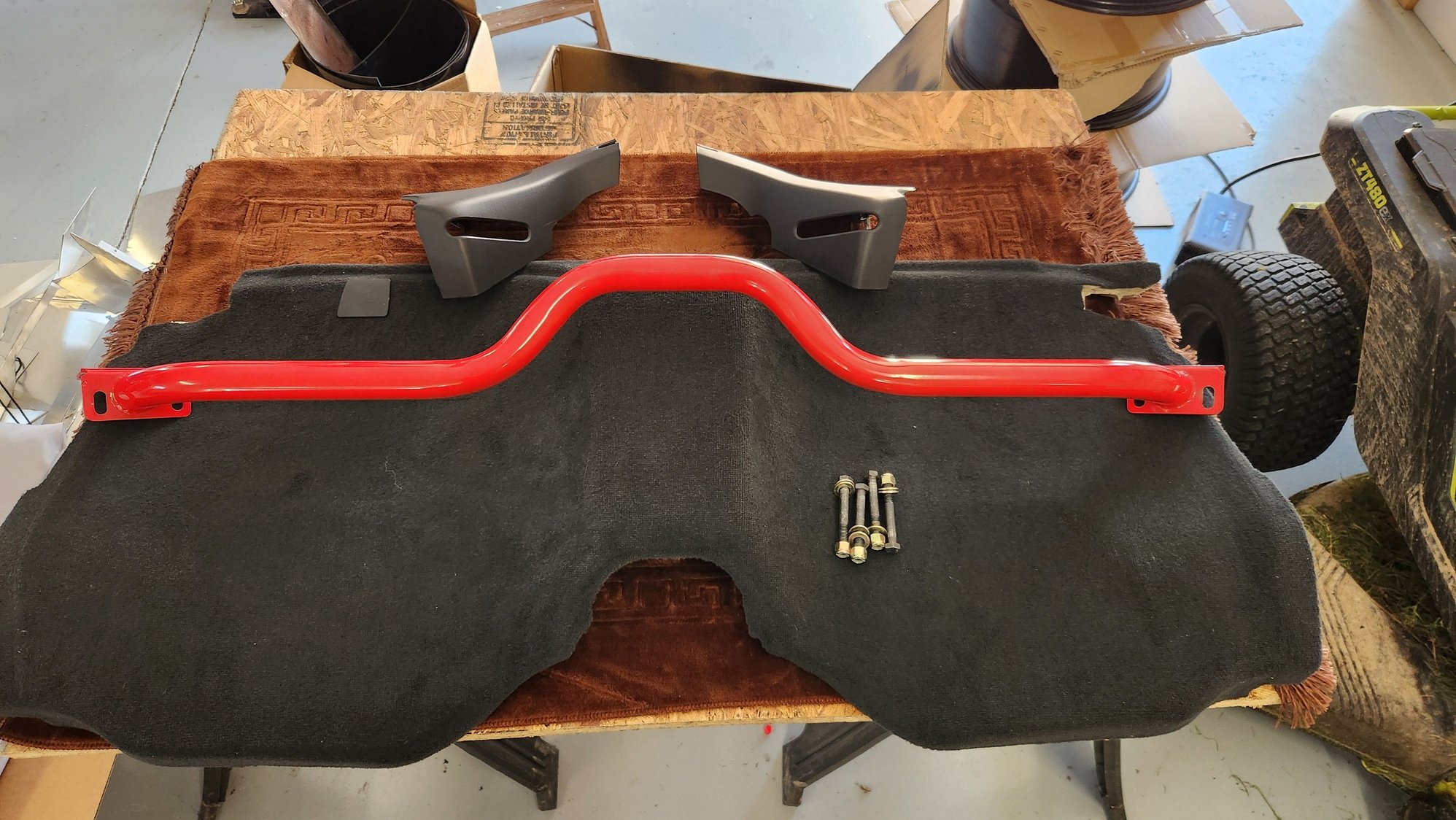 Accessories - 981 GT4 , brakes, harnesses, harness bar, and more - Used - -1 to 2025  All Models - Chattanooga, TN 37421, United States