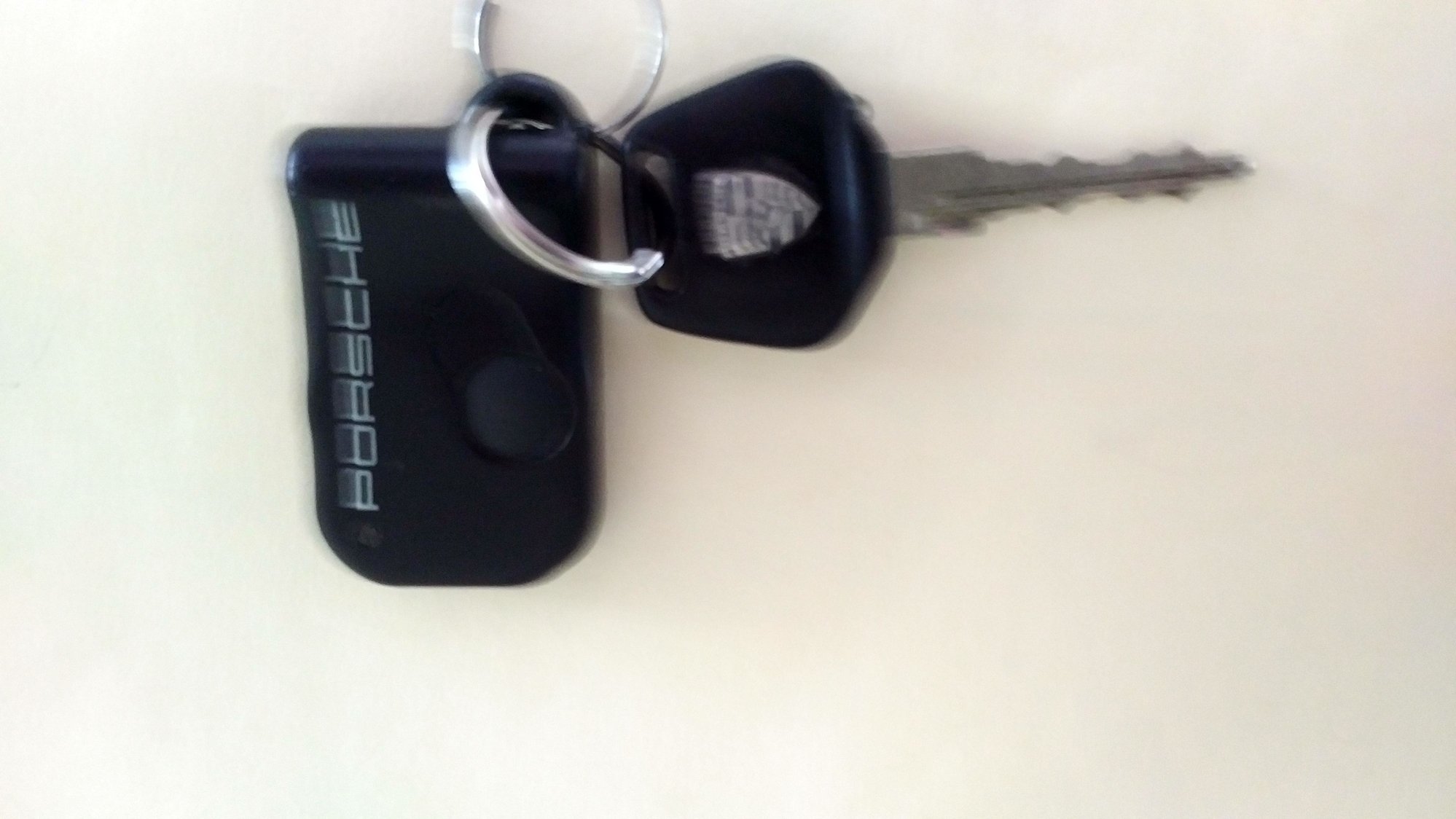 Original key FOB vs. Asian replica - 6SpeedOnline - Porsche Forum