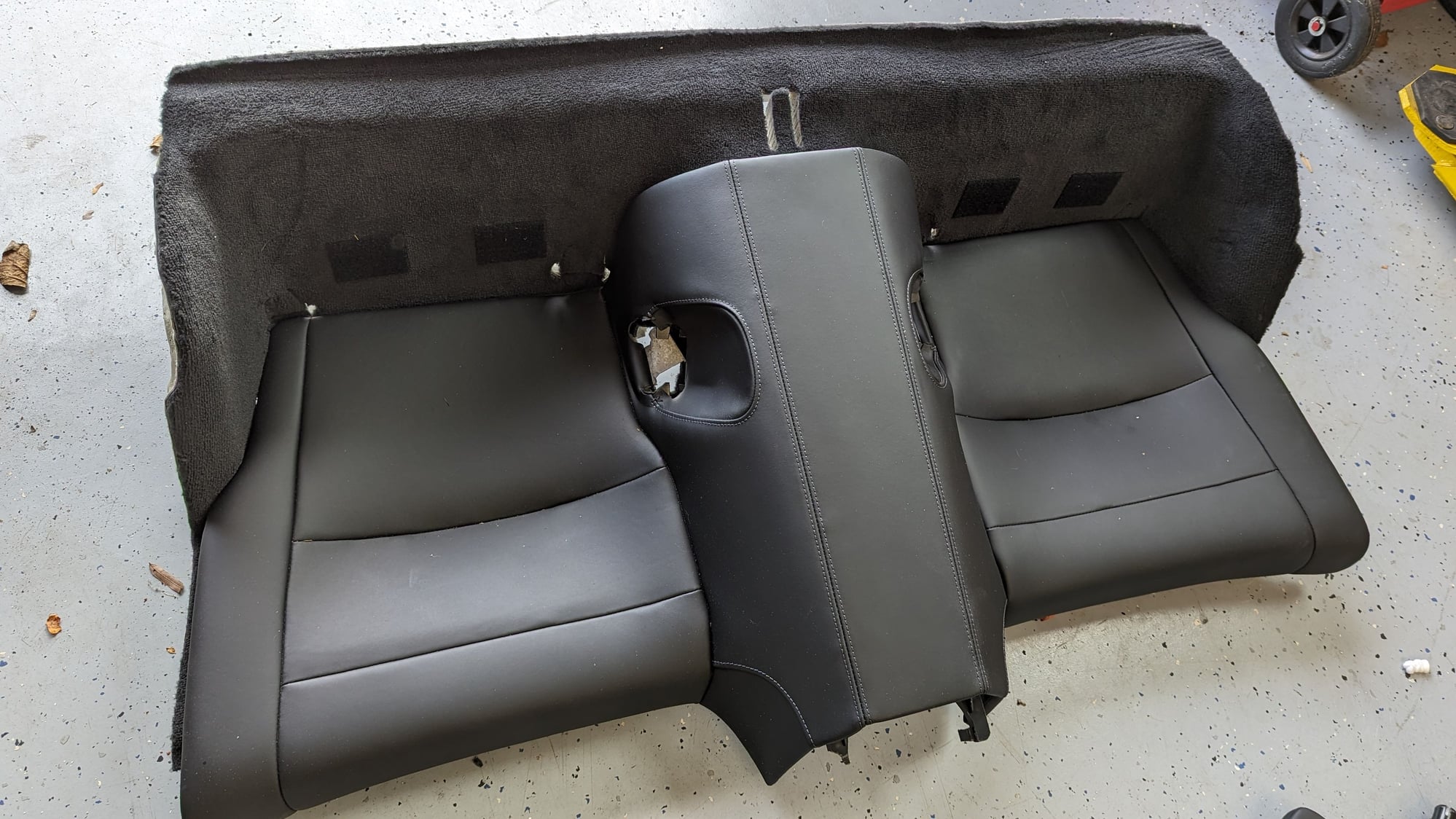 Accessories - Porsche 992 Rear Seat kit Black leather - Used - 2020 to 2024 Porsche 911 - Greensboro, NC 27455, United States