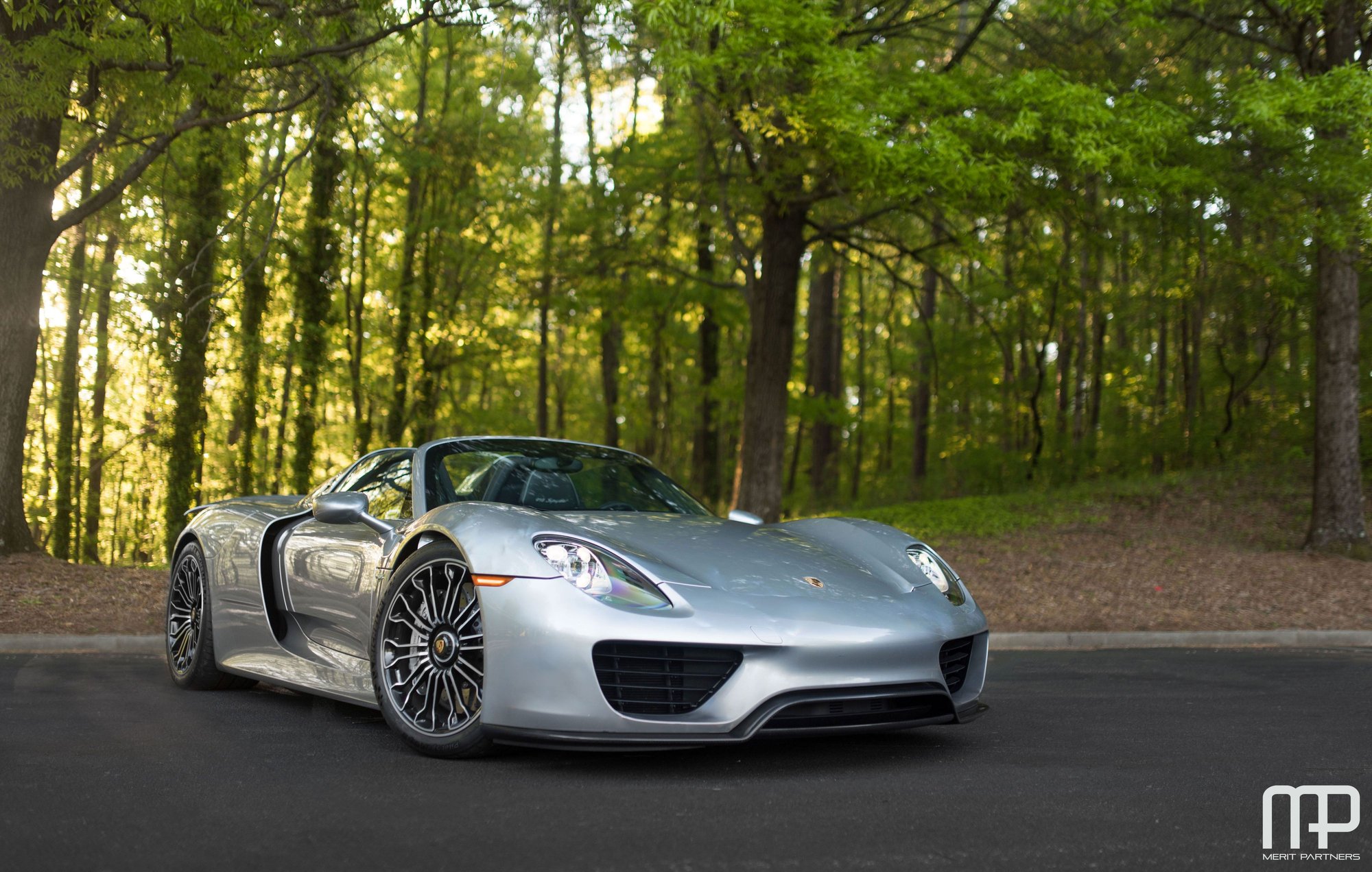 2015 Porsche 918 Spyder - 2015 Porsche 918 Spyder - Used - VIN WP0CA2A12FS800244 - 2,860 Miles - 8 cyl - AWD - Automatic - Convertible - Silver - Atlanta, GA 30360, United States