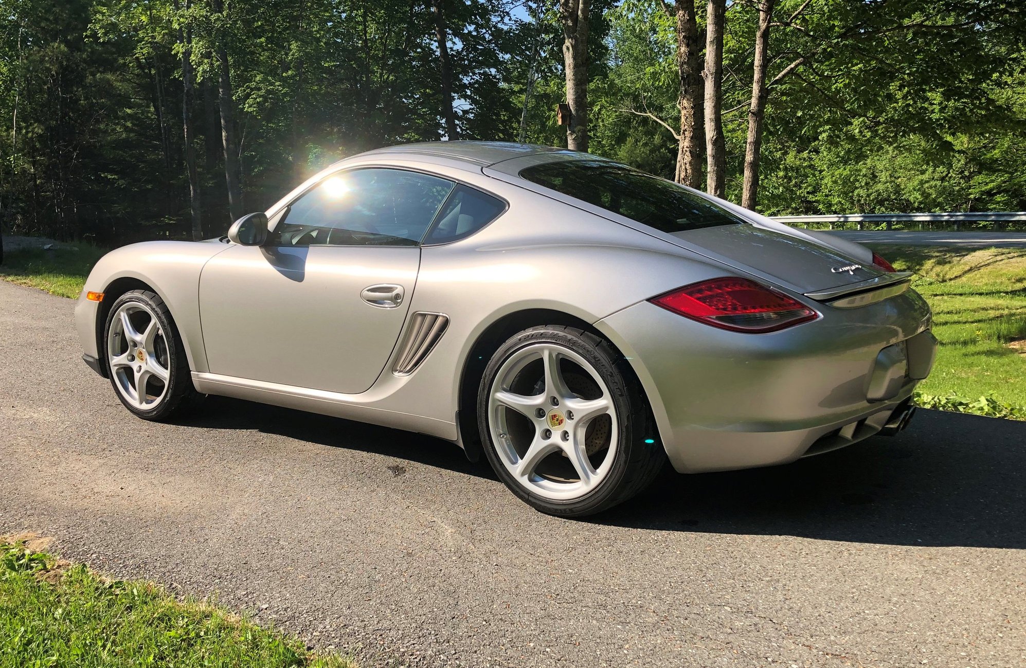 2011 Porsche Cayman - 2011 Porsche 987.2 Cayman Base 6MT 69k - Used - VIN WP0AA2A84BU761014 - 69,500 Miles - 6 cyl - 2WD - Manual - Coupe - Silver - Hampden, ME 04444, United States