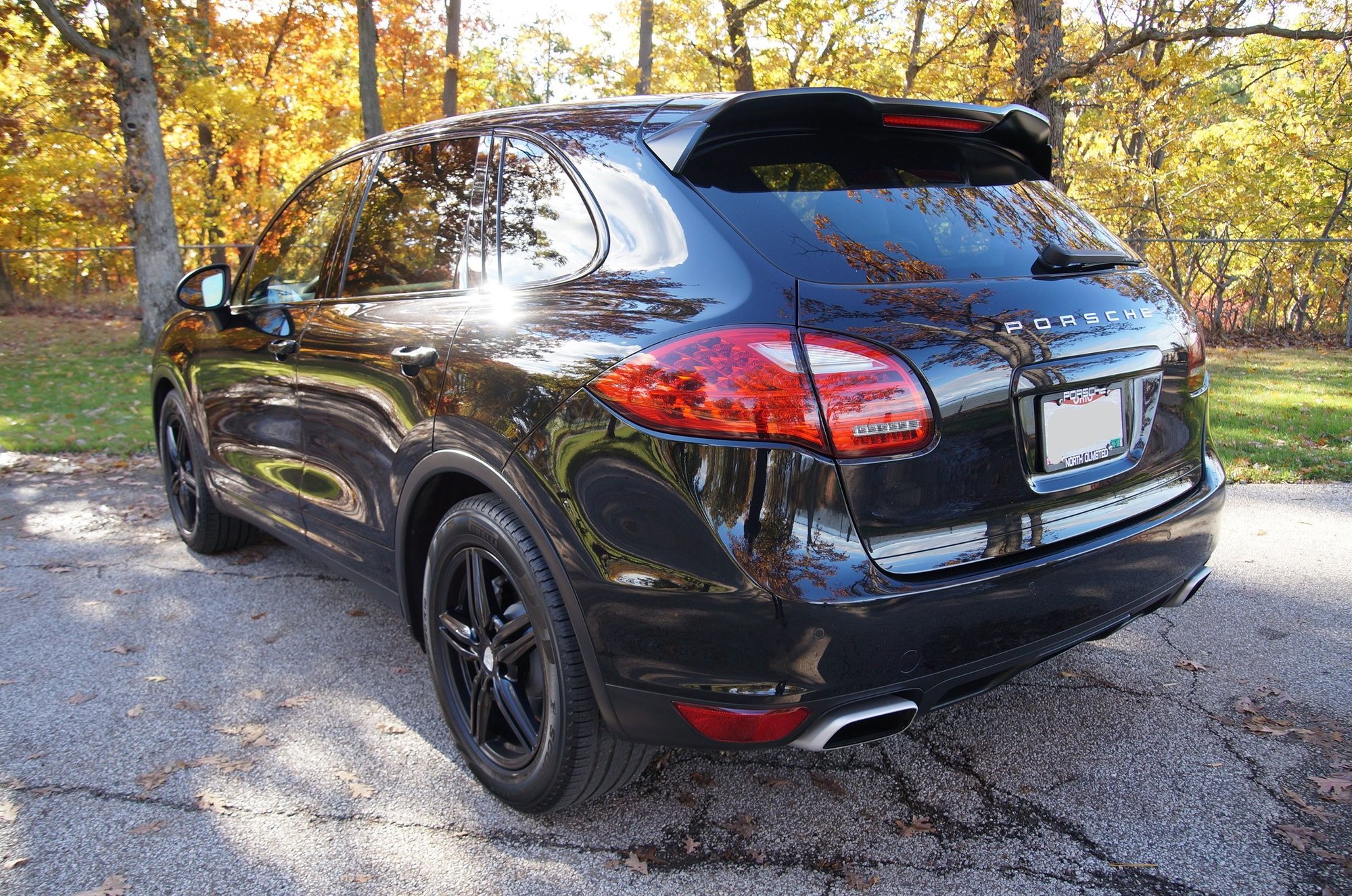 2012 Porsche Cayenne - 2012 Cayenne S - Used - VIN WP1AB2A22CLA48773 - 8 cyl - AWD - Automatic - SUV - Black - Avon Lake, OH 44012, United States