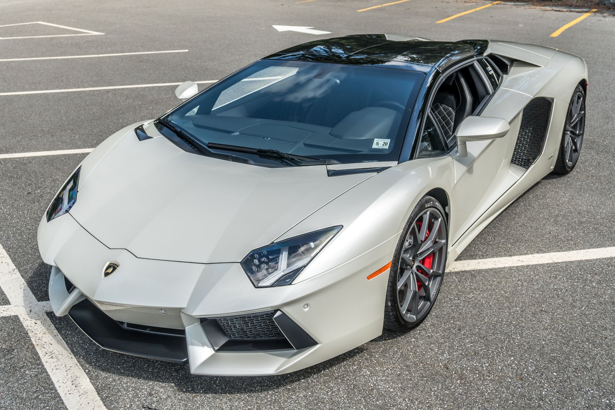 2015 Lamborghini Aventador - 2015 Lamborghini Aventador Roadster - Used - VIN ZHWUR1ZD2FLA03566 - 6,500 Miles - 12 cyl - AWD - Automatic - Coupe - White - Wyckoff, NJ 07481, United States