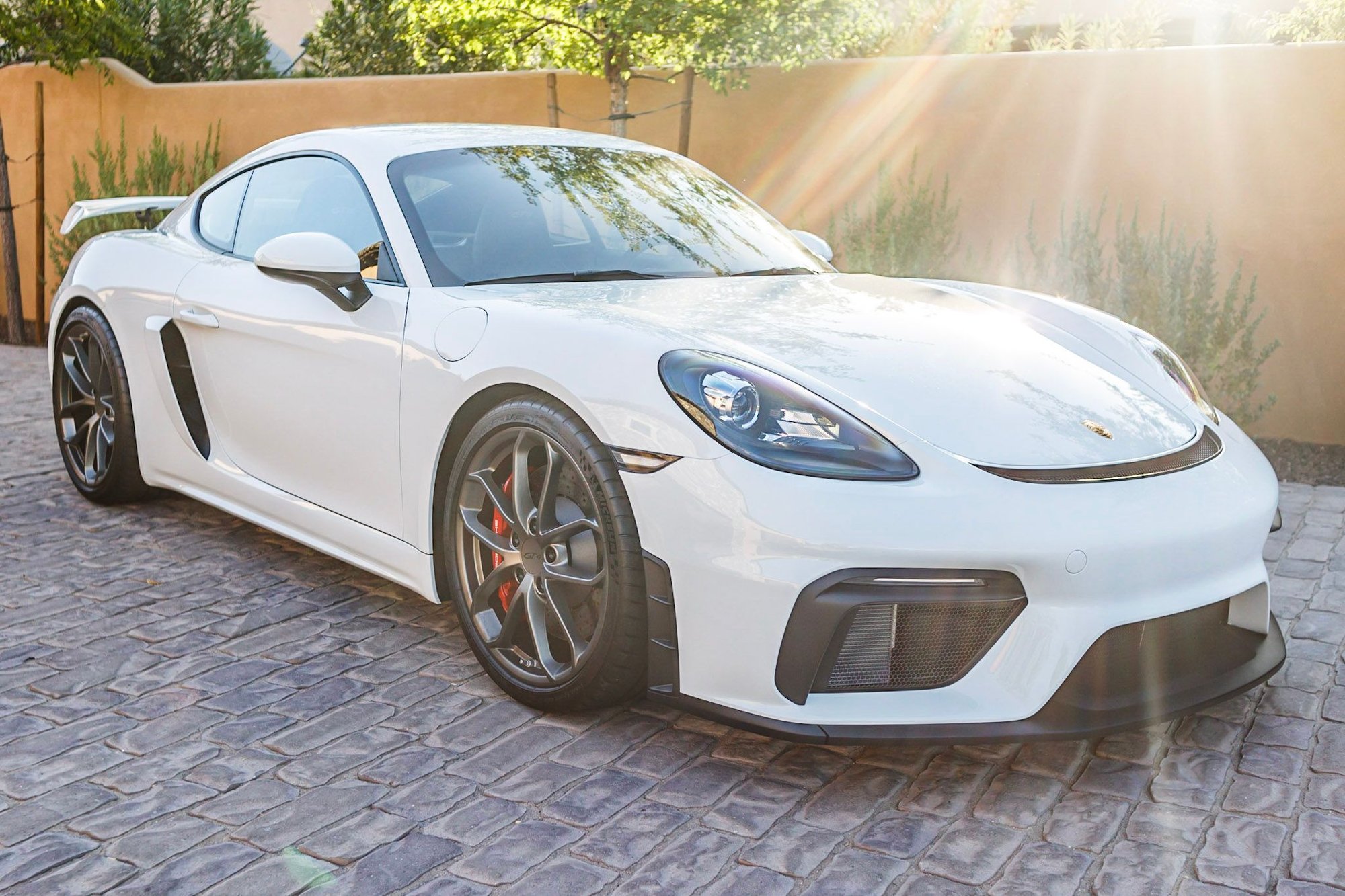 2020 Porsche 718 Cayman - 2020 Porsche Cayman gt4 with 106 miles - Used - VIN WPOAC2A89LK289271 - 150 Miles - 6 cyl - 2WD - Manual - Coupe - White - Scottsdale, AZ 85259, United States