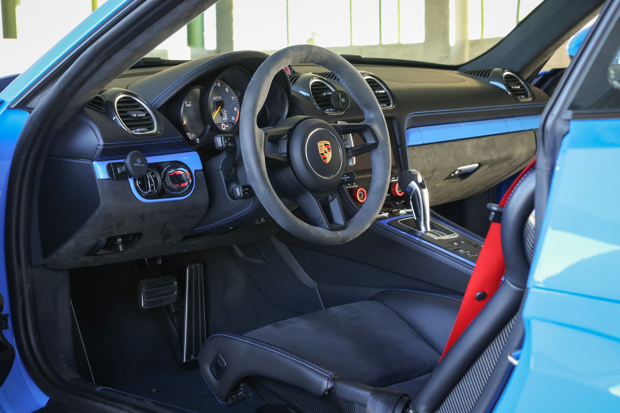 2022 Porsche 718 - 2022 Porsche 718 Cayman GT4 - Used - VIN WP0AC2A87NS275243 - 13,050 Miles - 6 cyl - 2WD - Automatic - Coupe - Blue - Ventura, CA 93003, United States