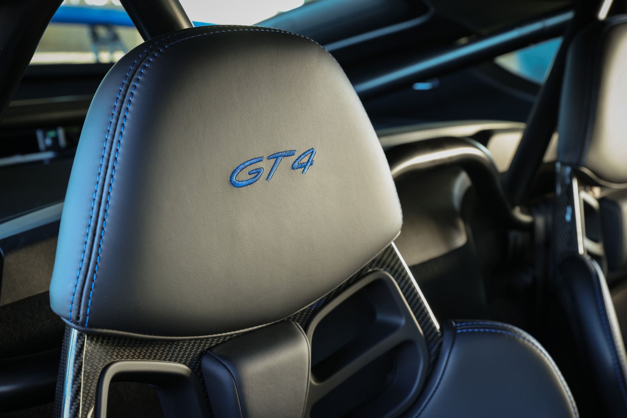2022 Porsche 718 - 2022 Porsche 718 Cayman GT4 - Used - VIN WP0AC2A87NS275243 - 13,050 Miles - 6 cyl - 2WD - Automatic - Coupe - Blue - Ventura, CA 93003, United States