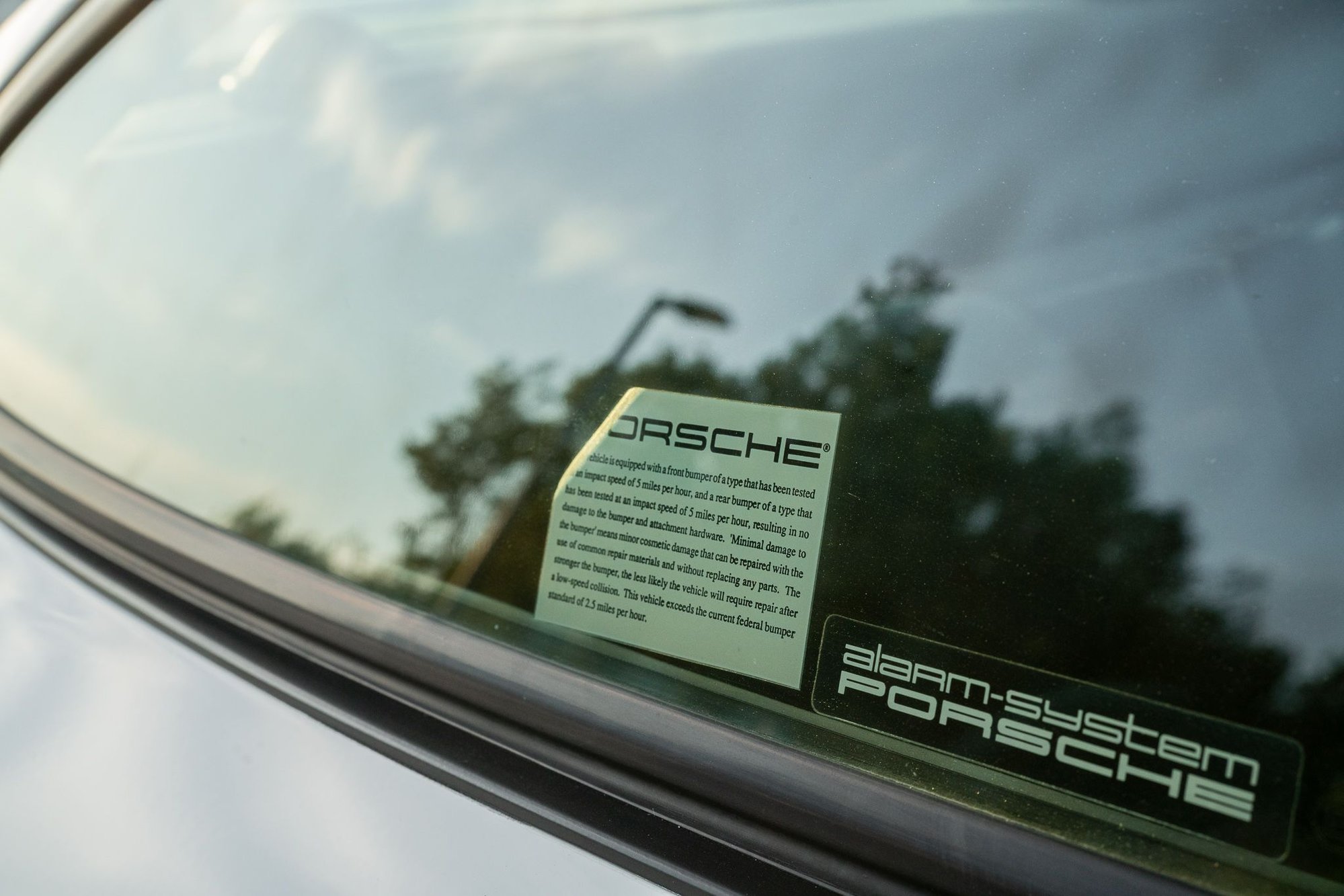 1995 Porsche 911 - 1995 993 Carrera Six-Speed One-Owner - Used - VIN Wpoaa2997ss322771 - 37,526 Miles - 6 cyl - 2WD - Manual - Coupe - White - West Olive, MI 49460, United States